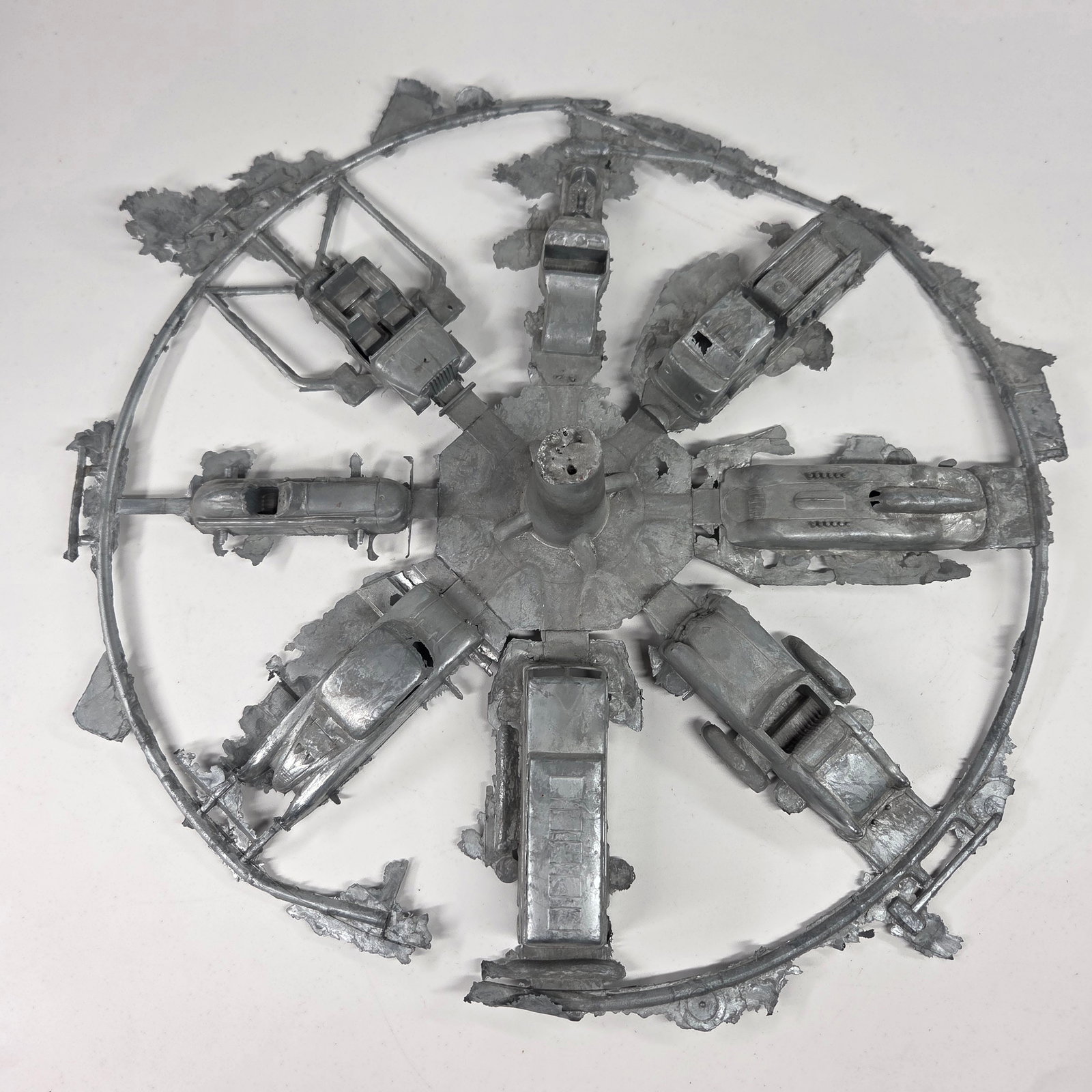 VINTAGE MIDGETOY MOLDS ON METAL TREE