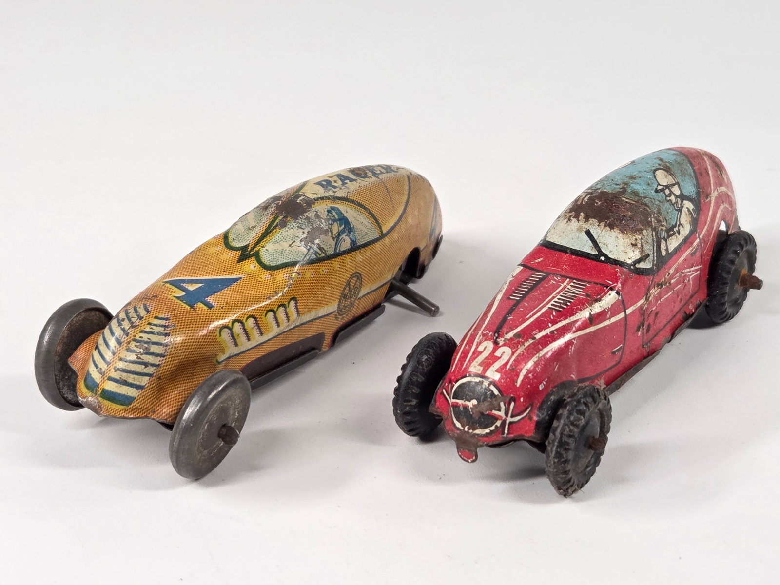 2) MARX TIN LITHO WIND UP RACE CARS (1 of 3)