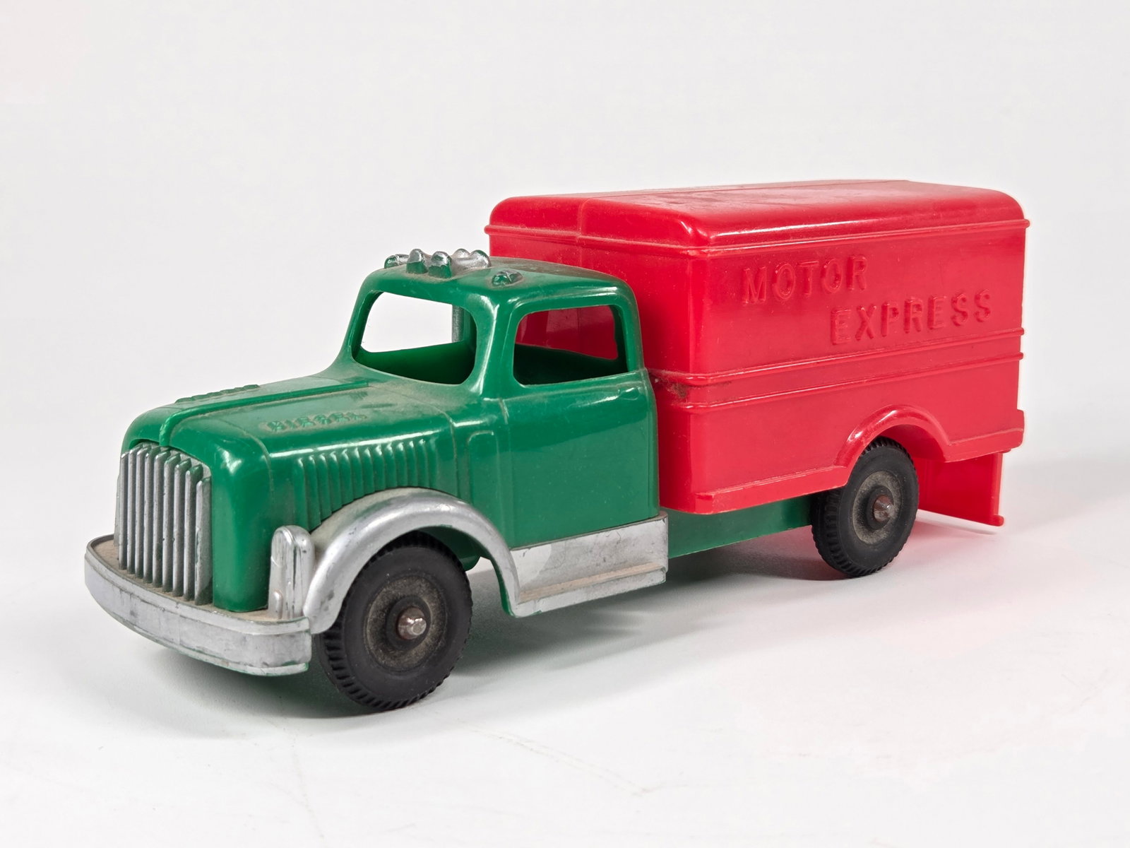 VINTAGE PLASTIC HUBLEY KIDDIE TOY MOTOR EXPRESS TRUCK: REMAINS IN GOOD CONDITION, SHOWING LIGHT WEAR. DUSTY, NEEDING CLEANED.