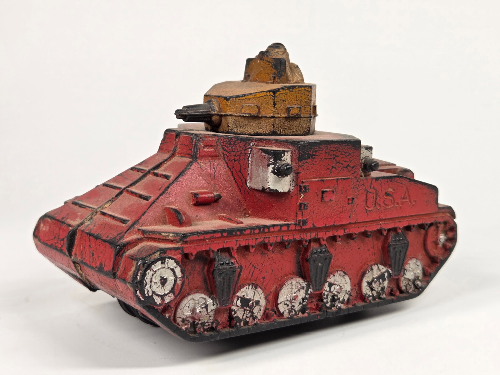 VINTAGE RUBBER US ARMY TANK: REMAINS IN FAIR TO GOOD CONDITION, SHOWING SOME TYPICAL WEAR.
