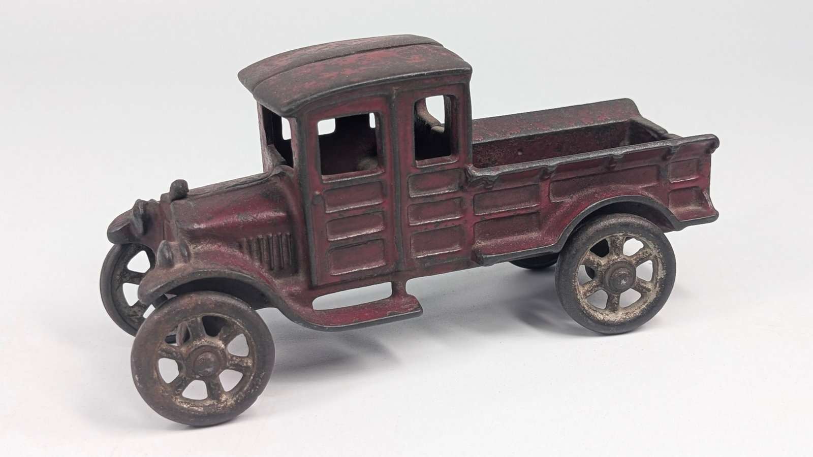 ANTIQUE CAST IRON WOODY PANEL PICK UP TRUCK