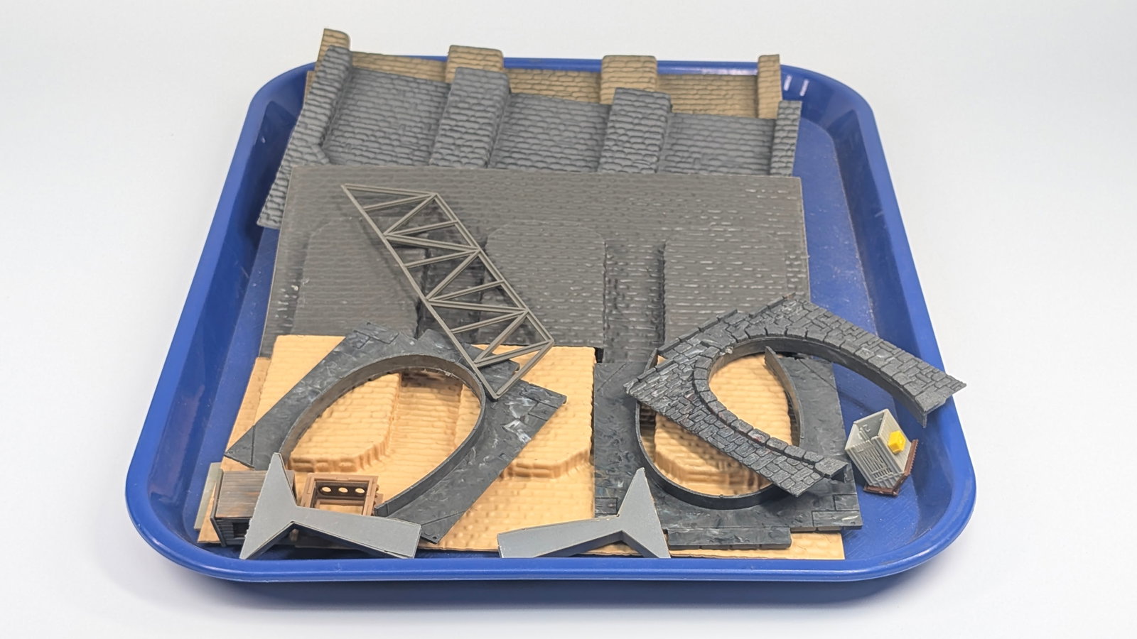 VARIOUS HO SCALE TRAIN LAYOUT ACCESSORY PARTS: ALL REMAIN IN FAIR TO GOOD CONDITION, SHOWING SOME TYPICAL WEAR. SOME LOOSE PIECES, SOME DUSTY.