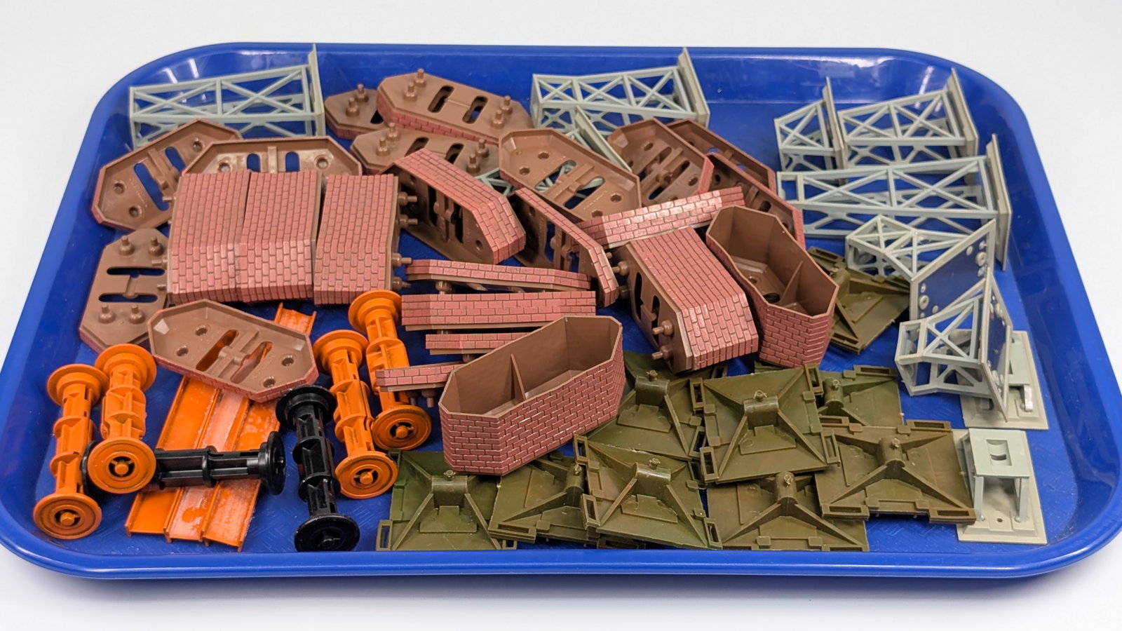 VARIOUS MARKLIN HO SCALE TRAIN LAYOUT ACCESSORIES - 2