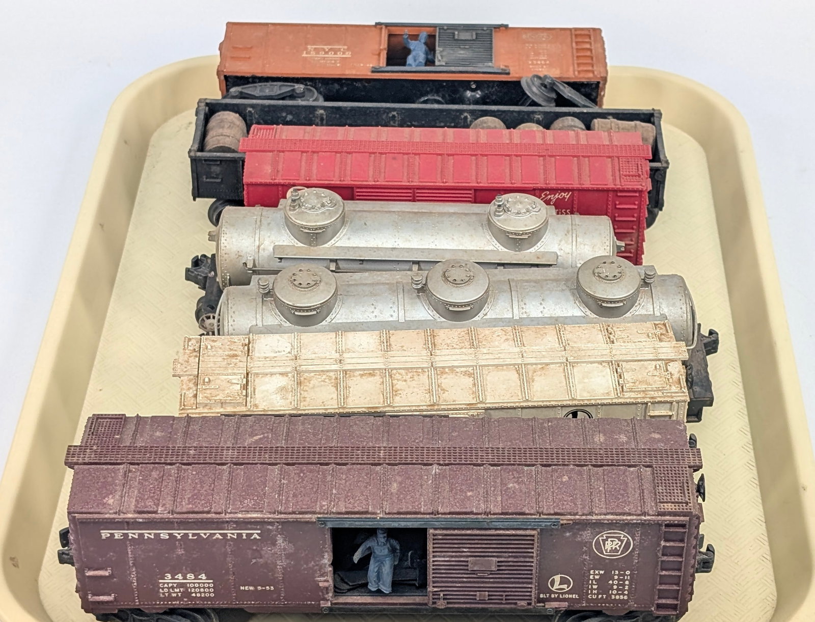 7) VINTAGE LIONEL O GAUGE ROLLING STOCK