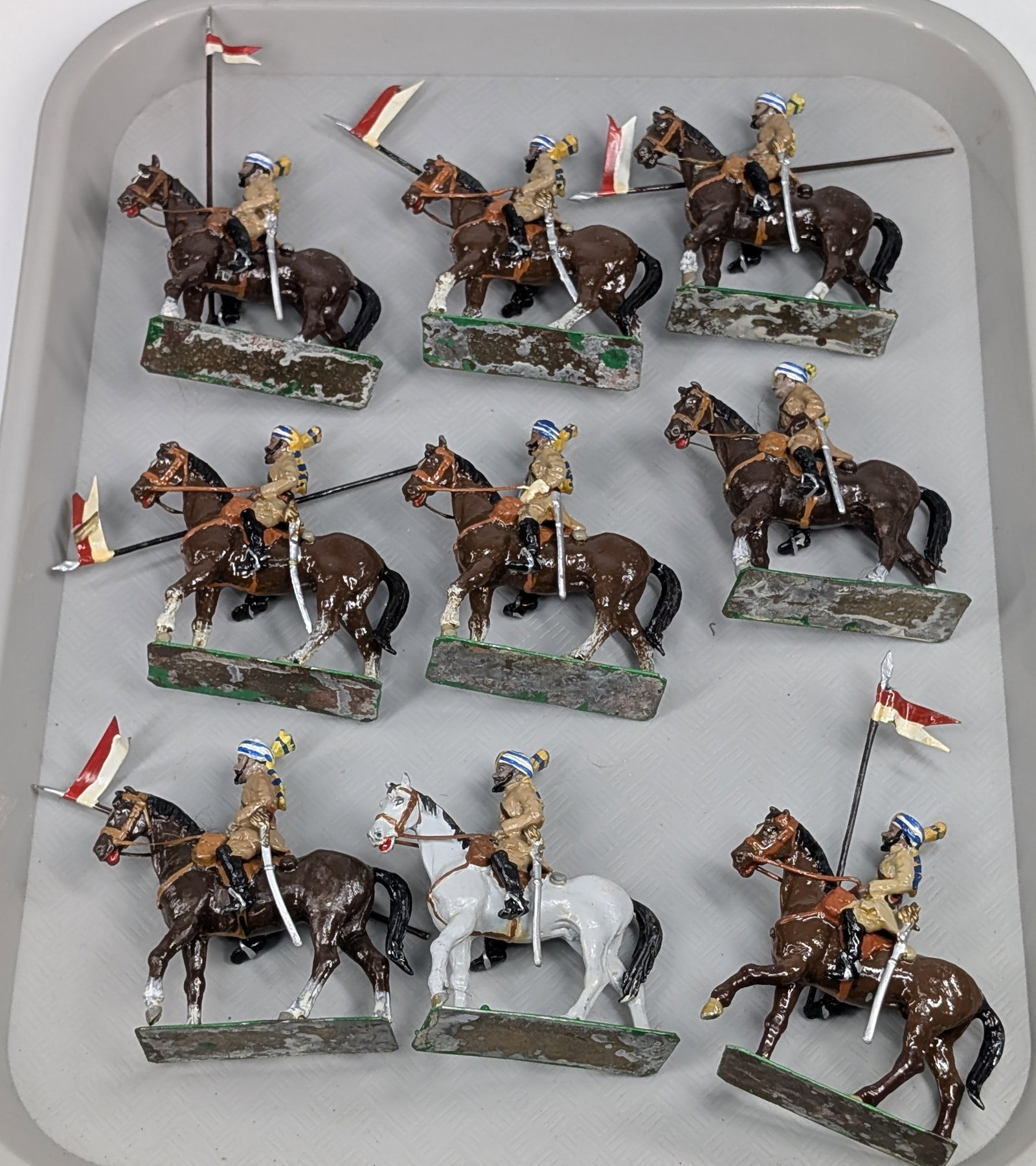 ASSORTED LOT OF HAND PAINTED MOUNTED SOLDIERS: ALL REMAIN IN FAIR TO GOOD CONDITION, SHOWING SOME TYPICAL PAINT WEAR.