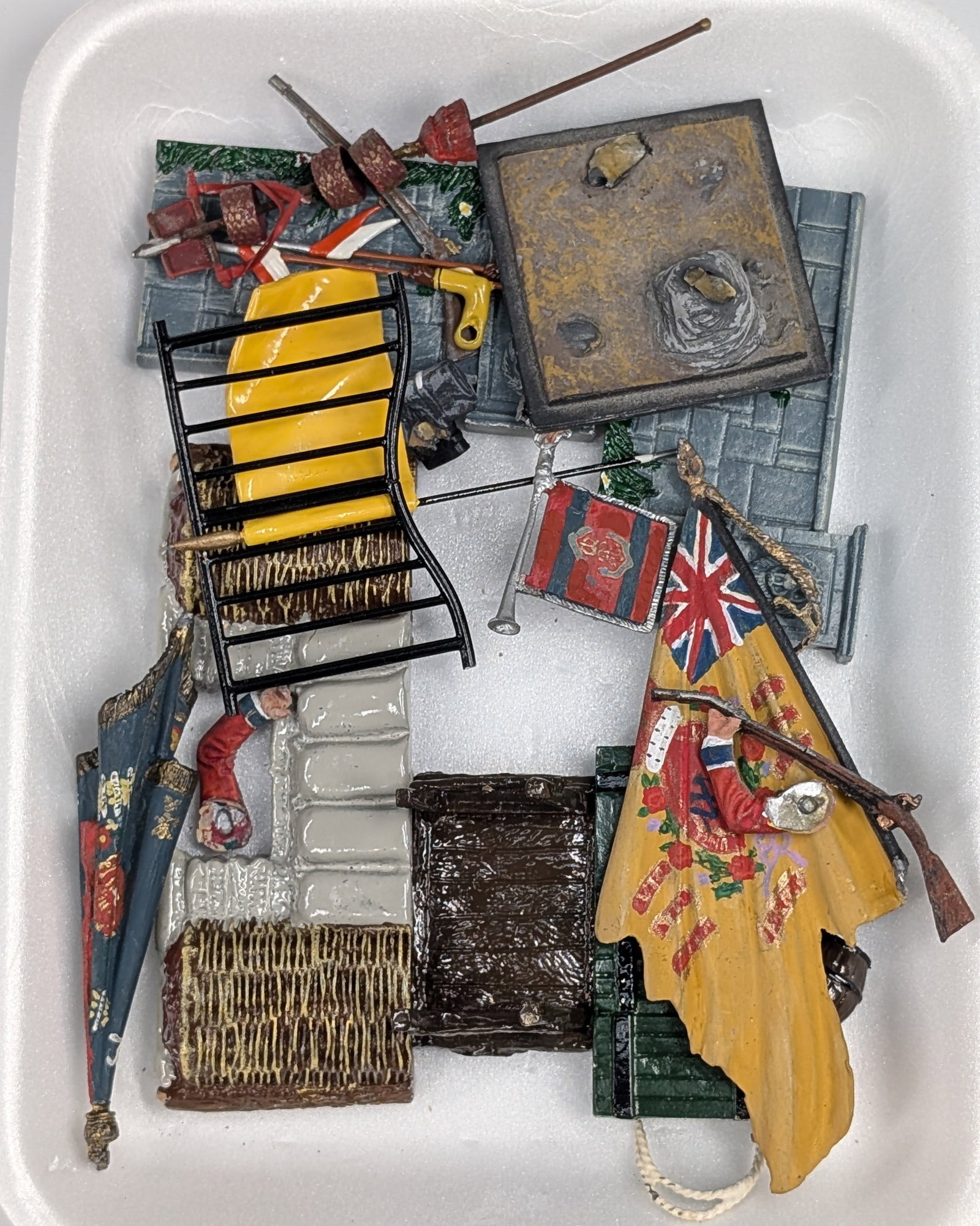 VARIOUS HAND PAINTED LEAD SOLDIERS ACCESSORIES PARTS: PARTS LOT, SHOWING WEAR.