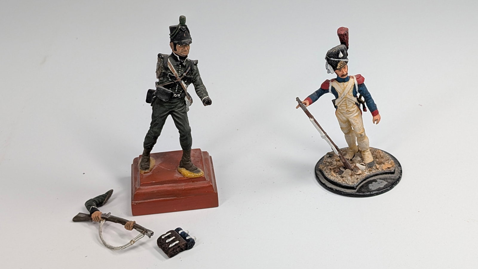 2) NICE HAND PAINTED LEAD SOLDIERS: REMAIN IN FAIR TO GOOD CONDITION, SHOWING SOME WEAR OR MISSING / LOOSE PIECES.