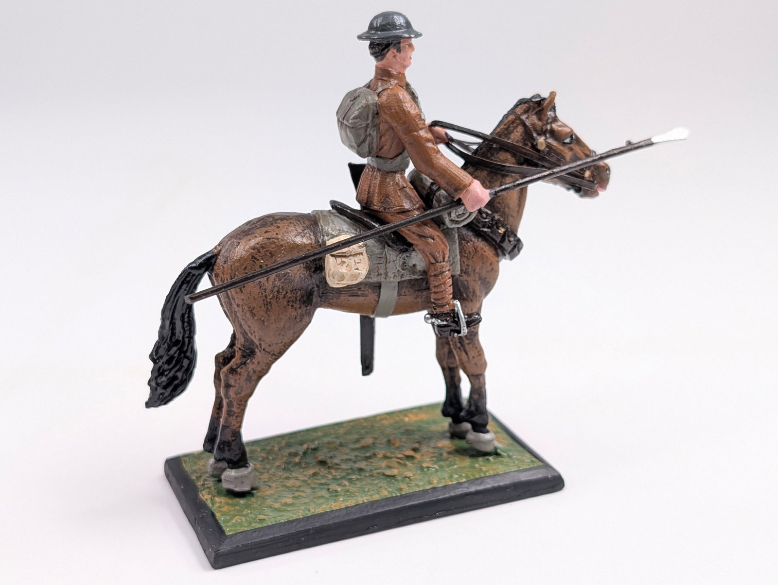 3) VARIOUS ALYMER HAND PAINTED SOLDIERS W/ BOX: ALL REMAIN IN VERY GOOD CONDITION, SHOWING SOME LIGHT WEAR. BOXES REMAIN NICE.
