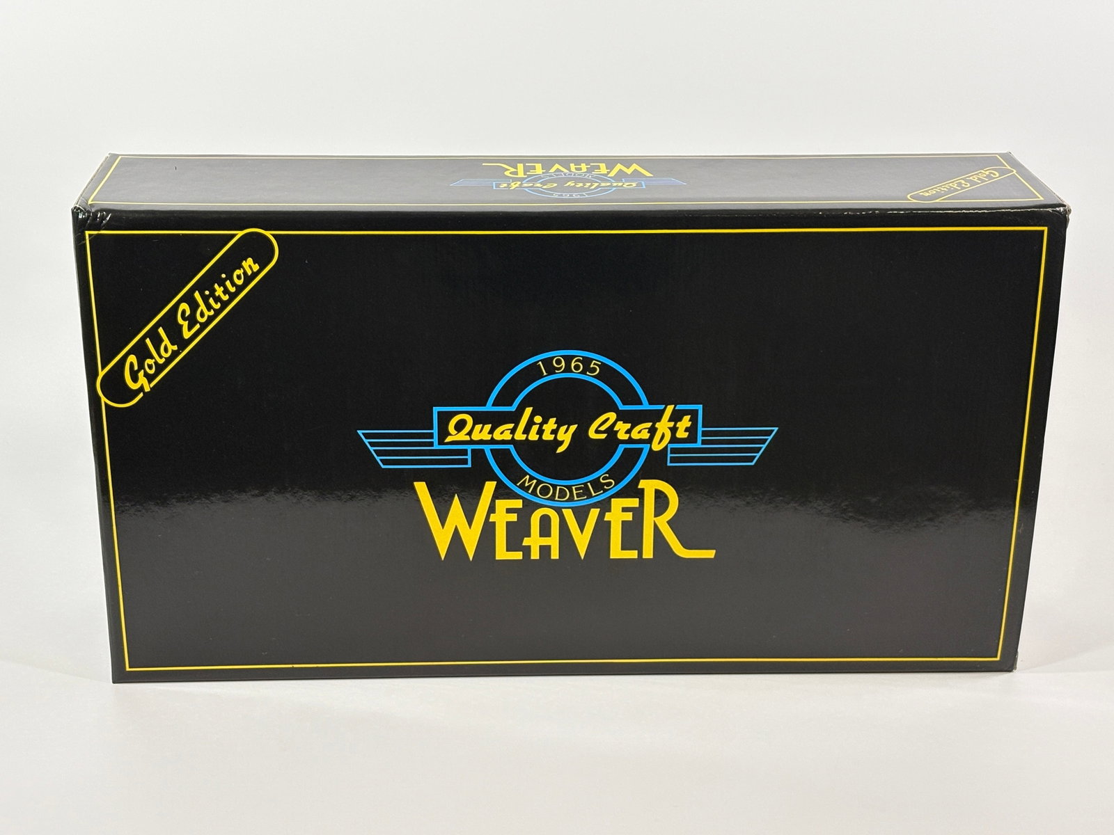 WEAVER O GAUGE 3-RAIL PRR TORPEDO 4-6-2 PACIFIC: SET REMAINS IN VERY GOOD CLEAN CONDITION WITH BOX. SHOWING VERY LIGHT TYPICAL WEAR. BOX REMAINS NICE.