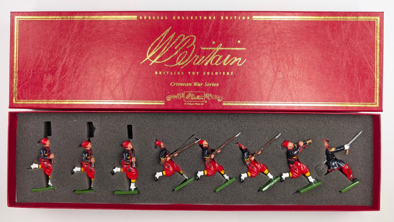 BRITAIN SET NO. 00167 FRENCH ARMY 3RD ZOUAVES: REMAINS IN VERY GOOD CONDITION WITH BOX. SHOWING LIGHT WEAR.