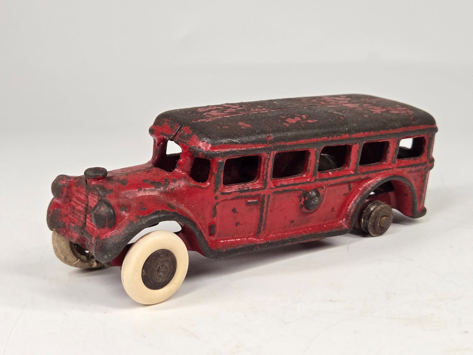 ANTIQUE CAST IRON COACH BUS (1 of 5)