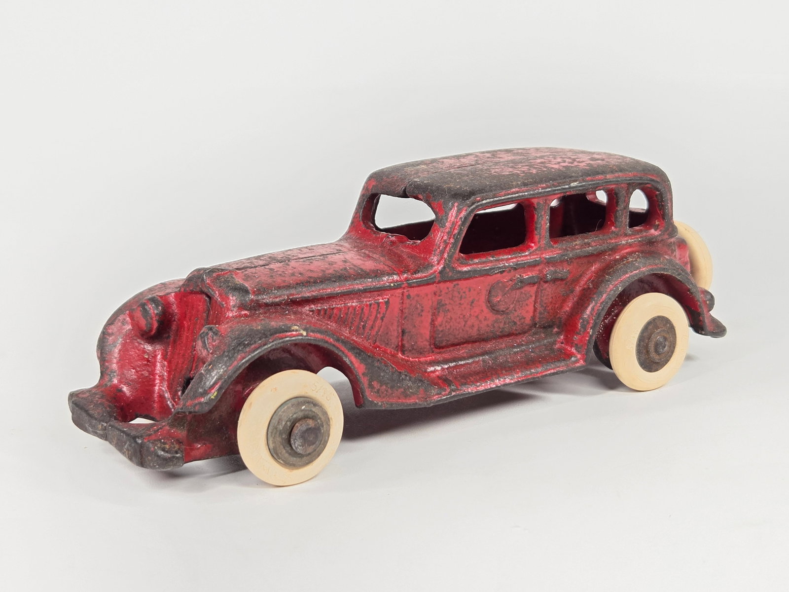 ARCADE CAST IRON PLYMOUTH (1 of 5)