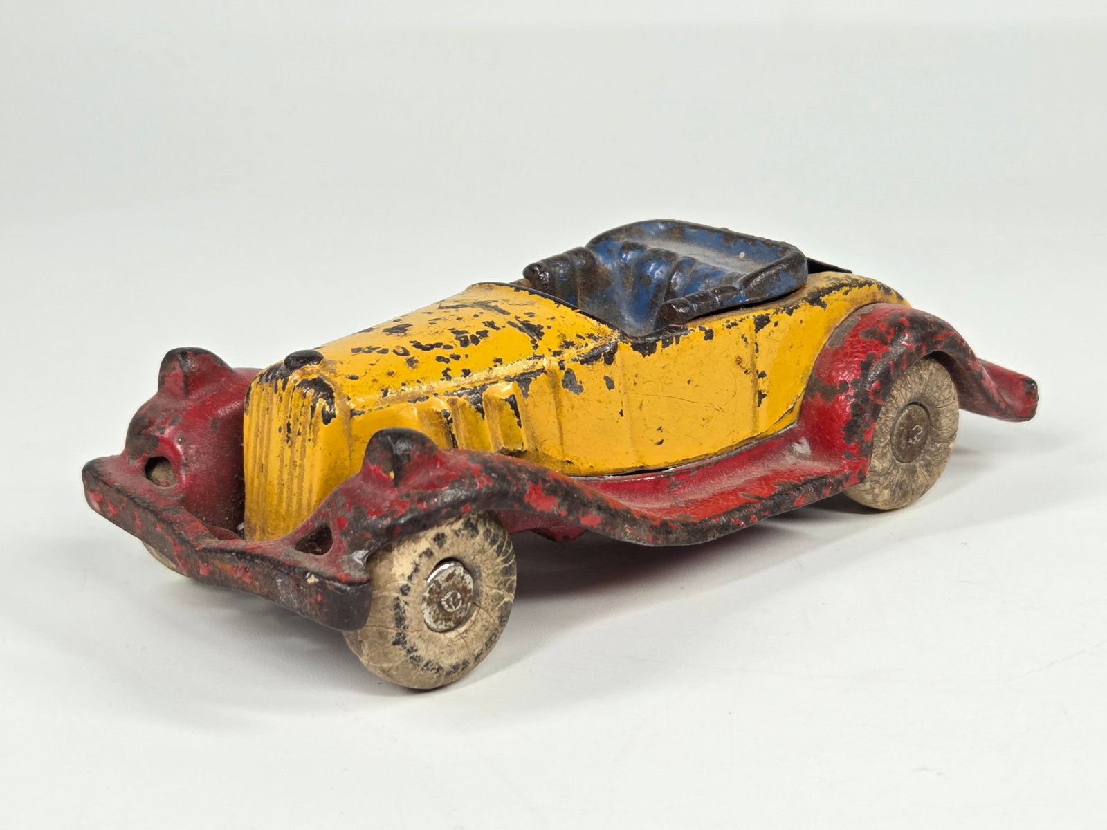 KILGORE CAST IRON TAKE APART CONVERTIBLE: REMAINS IN FAIR CONDITION, SHOWING WEAR THROUGHOUT.