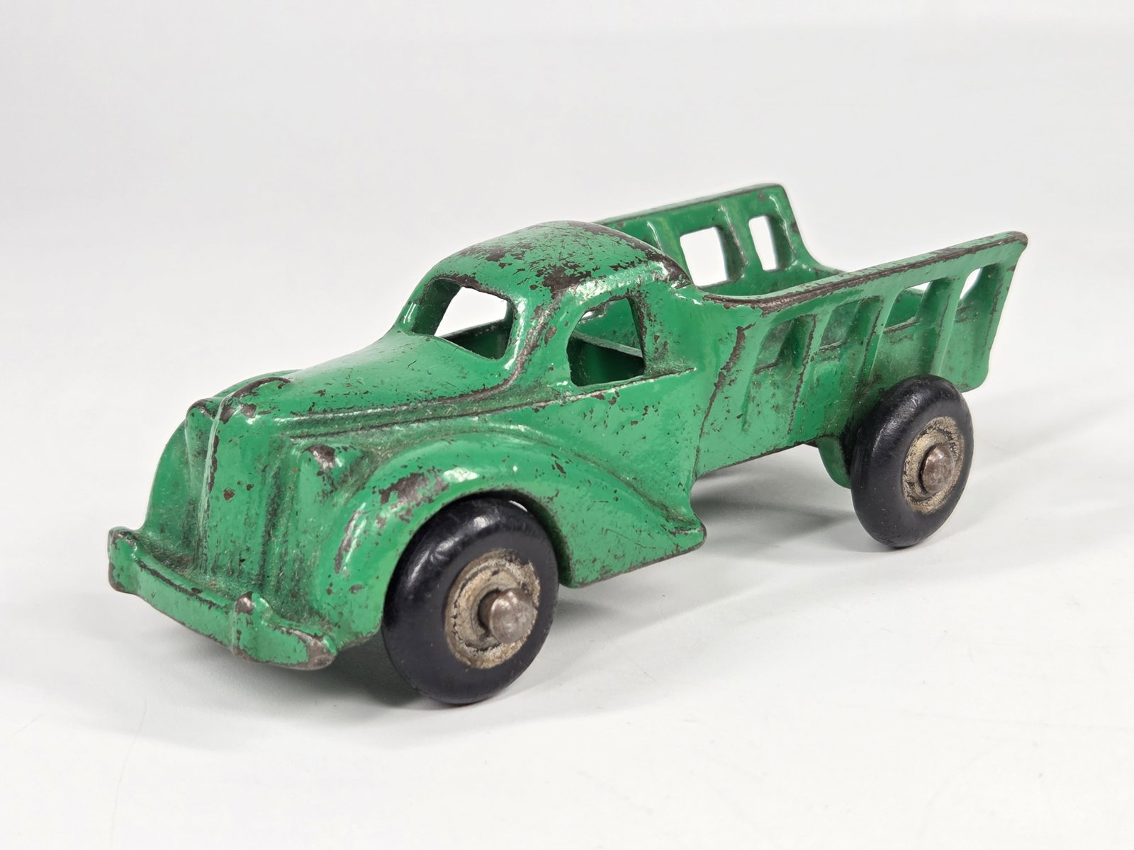 ARCADE CAST IRON STAKE BODY TRUCK (1 of 5)