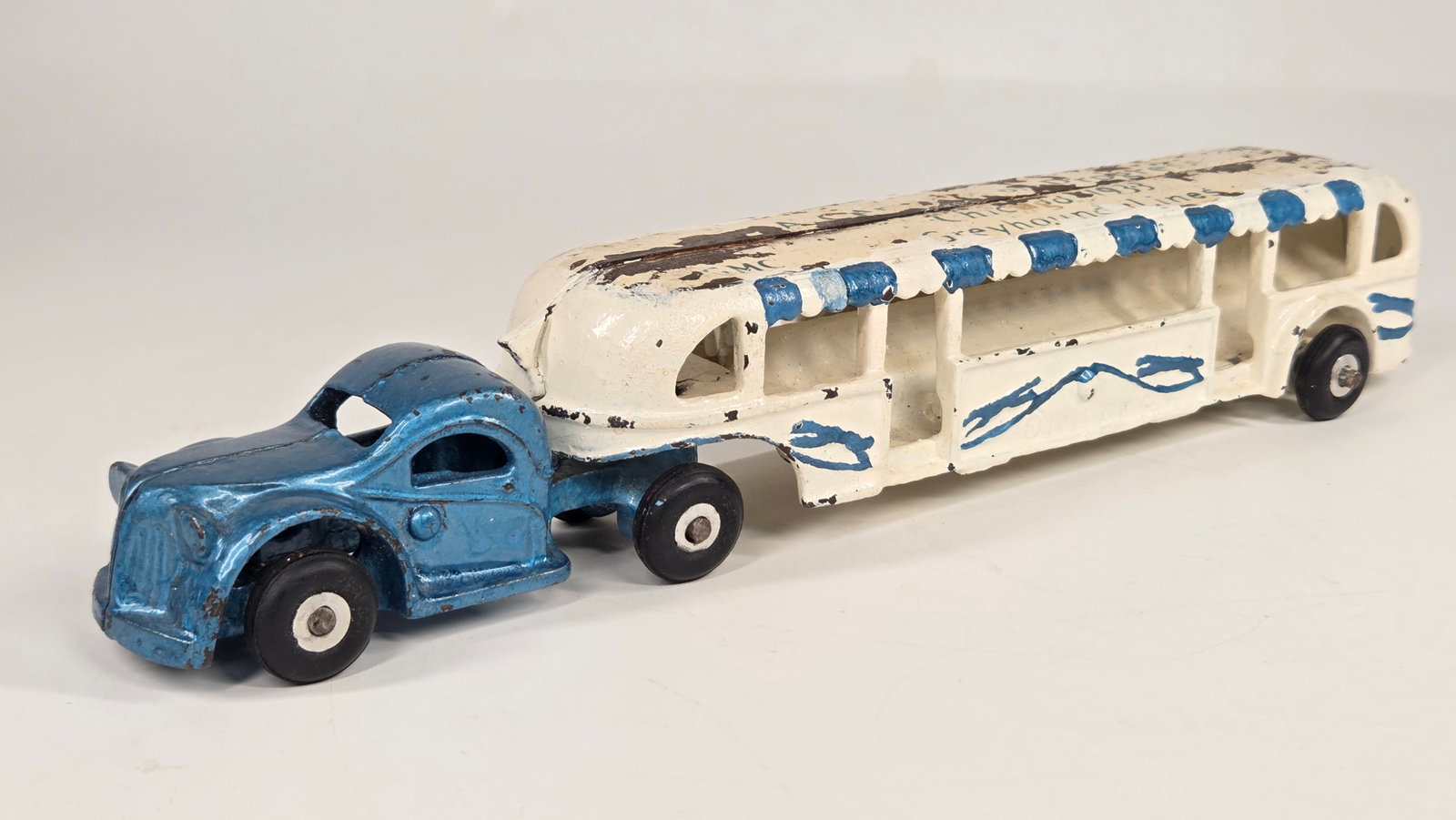 PAINTED ARCADE CAST IRON WORLD'S FAIR BUS. (1 of 9)