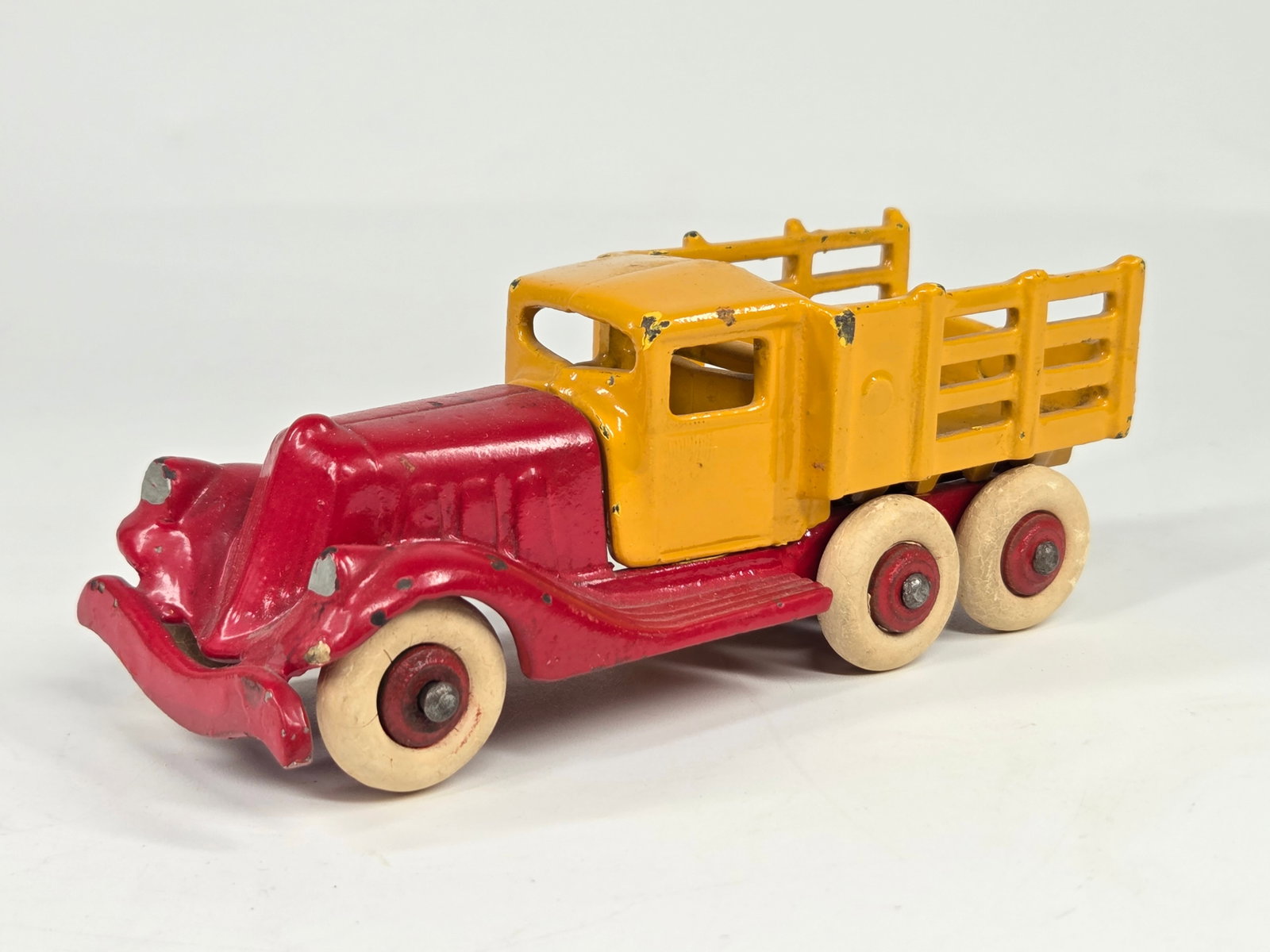 RESTORED HUBLEY CAST IRON TAKE APART STAKE BODY TRUCK (1 of 5)
