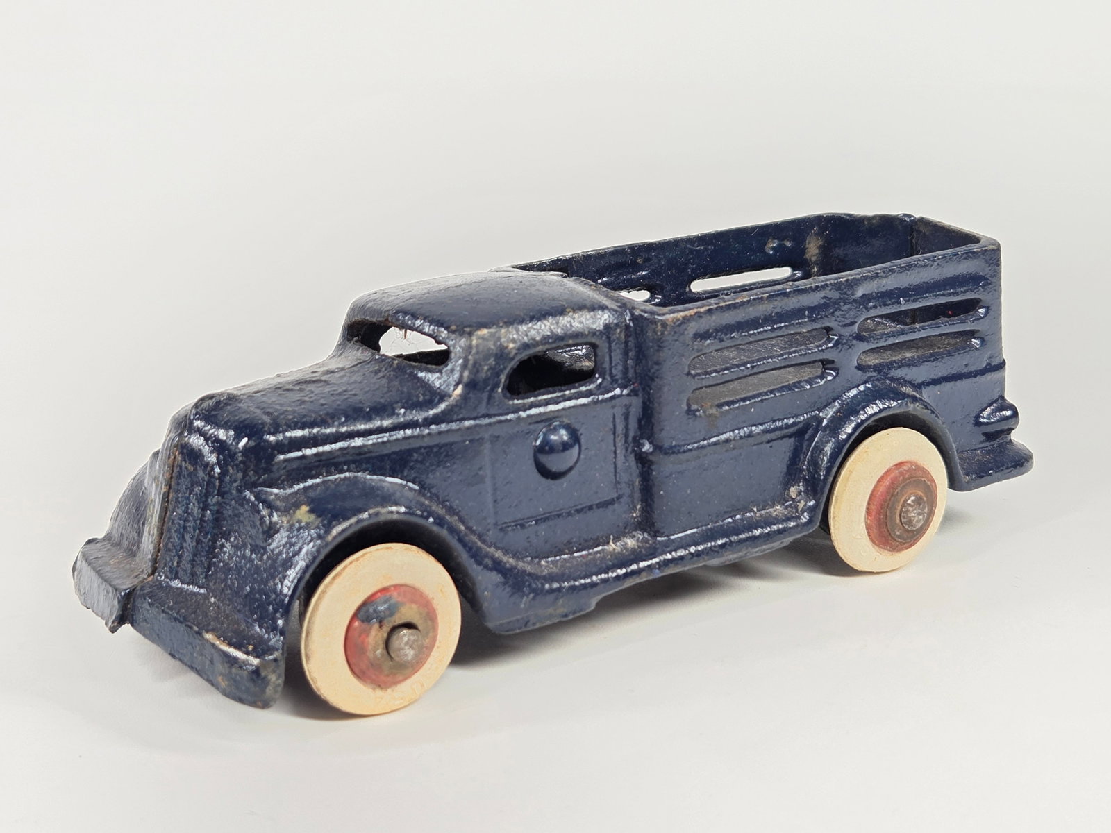 REPAINTED CAST IRON STAKE BODY TRUCK (1 of 5)