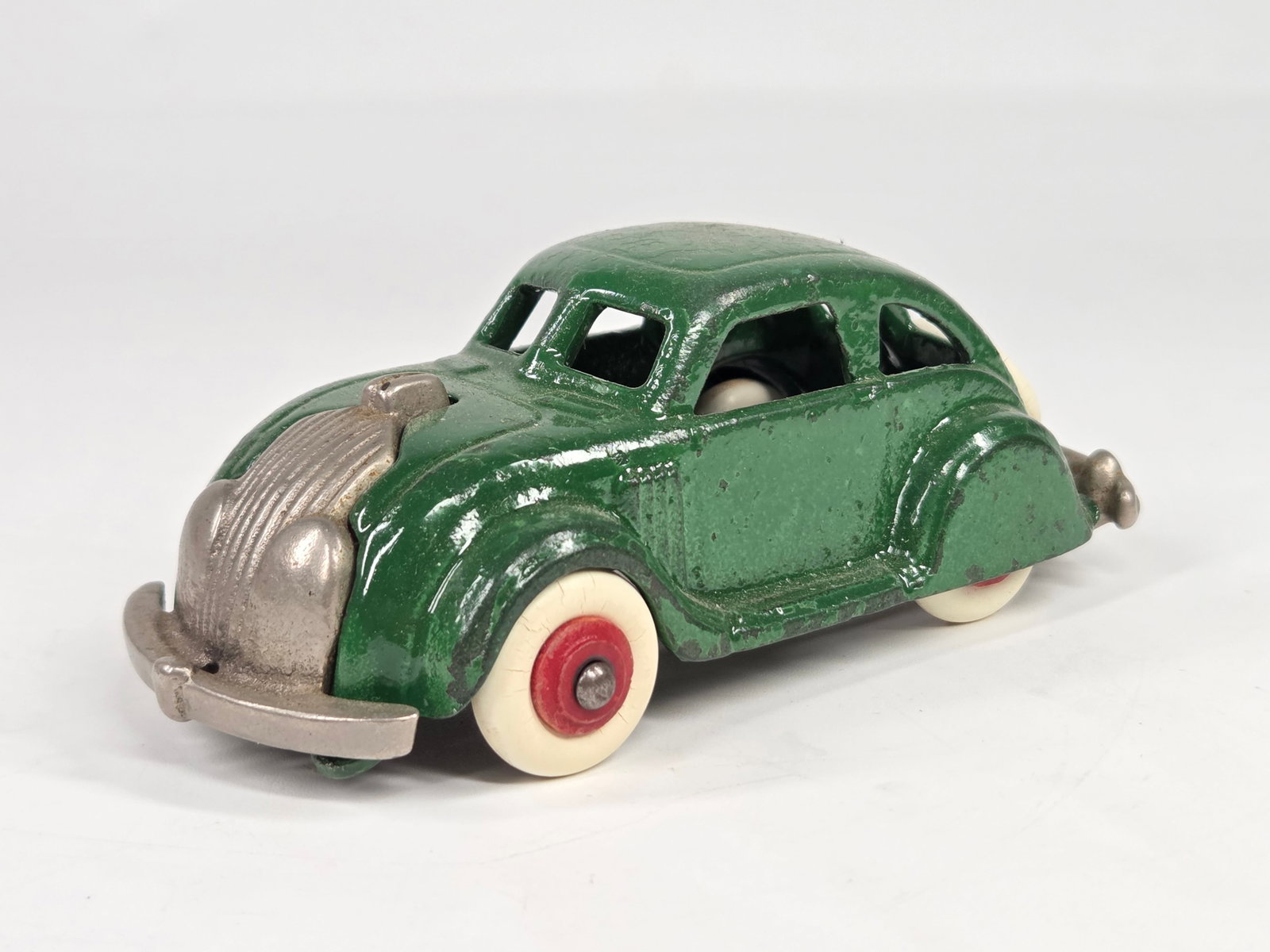 RESTORED CAST IRON CHRYSLER AIRFLOW (1 of 5)
