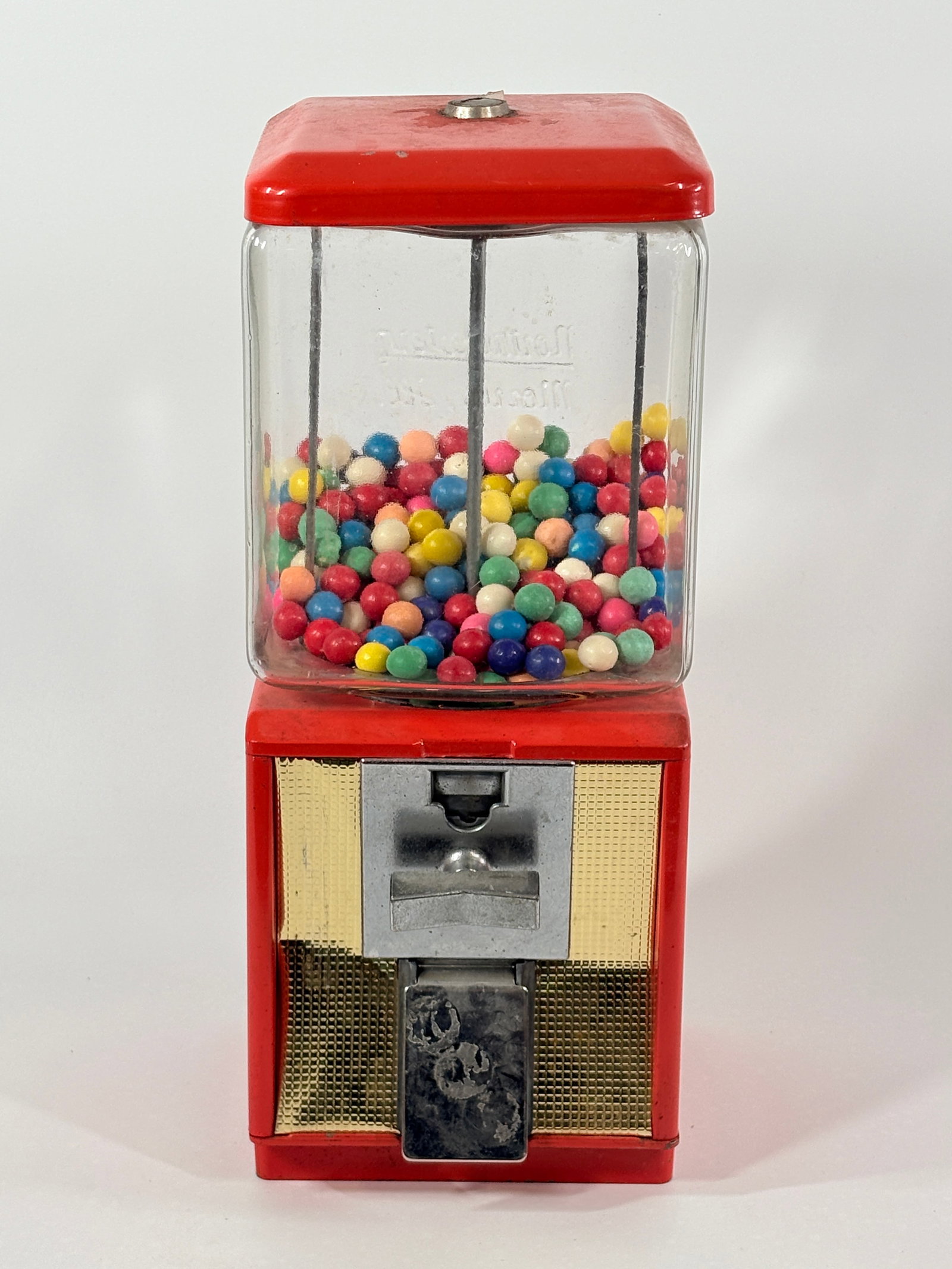 NORTHWESTERN GUMBALL MACHINE MODEL 60 W/ KEY (1 of 8)