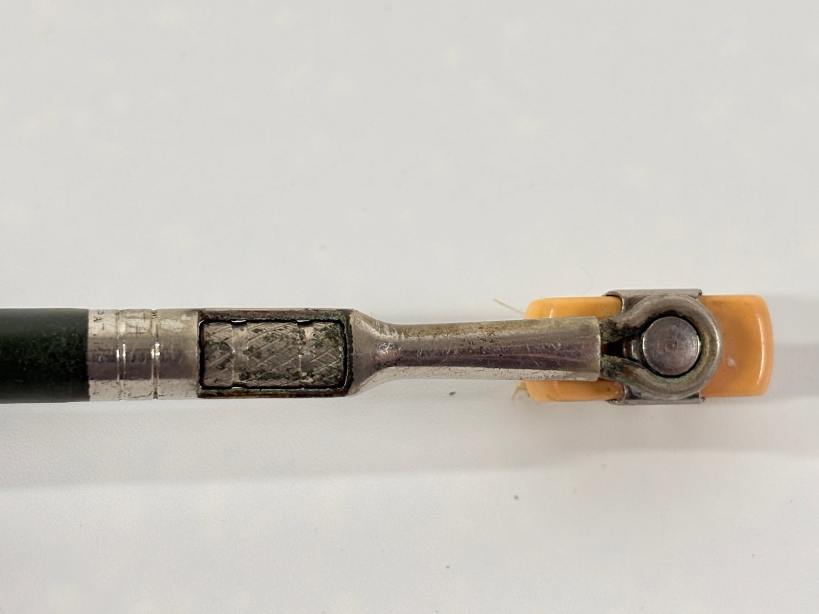 1930'S CLEAN-BETWEEN INTERCHANGEABLE HEAD TOOTHBRUSH - 3