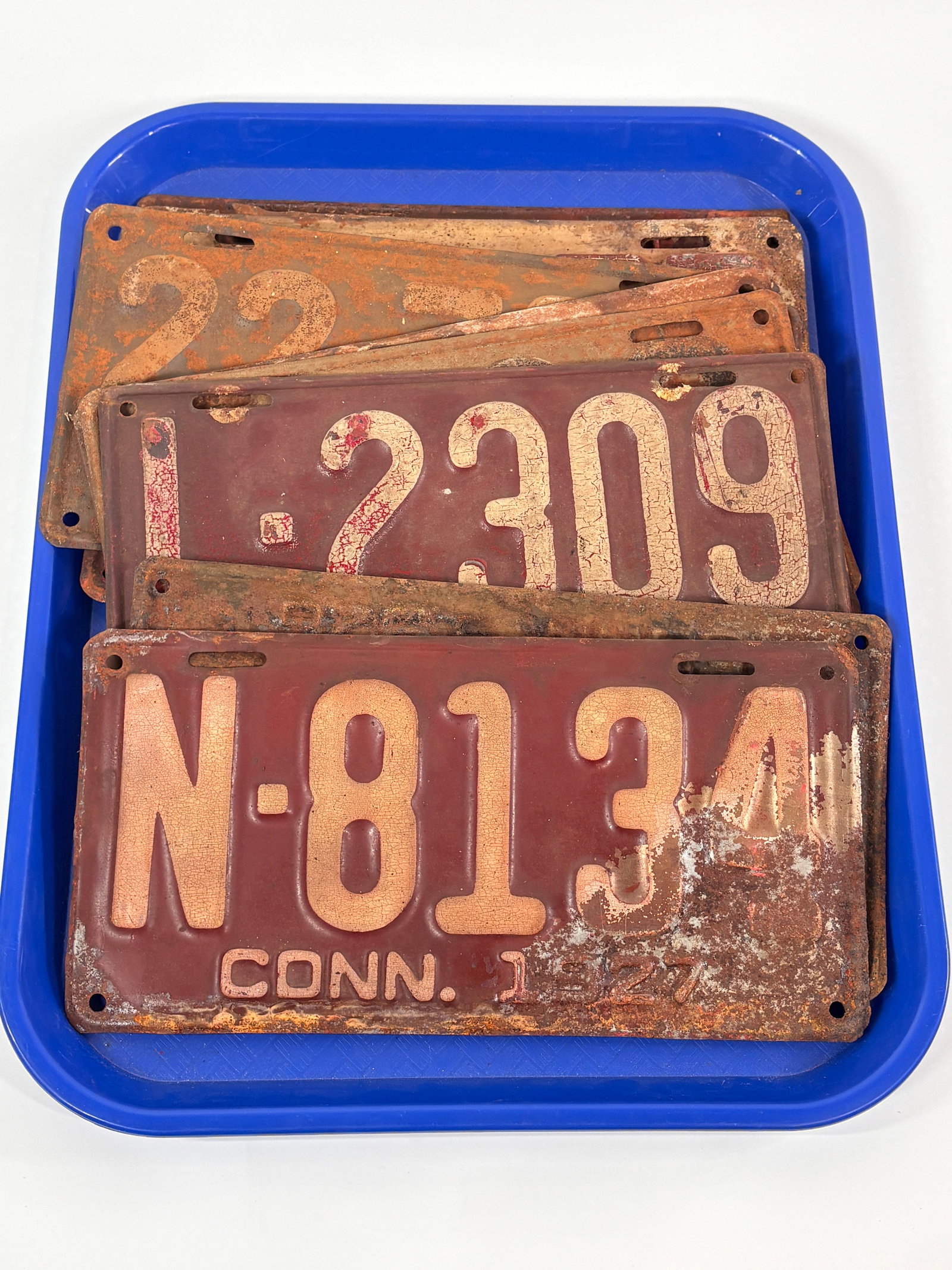 11) 1920'S - 1930'S CONNECTICUT STATE LICENSE PLATES W/ MATCHED SETS (1 of 3)