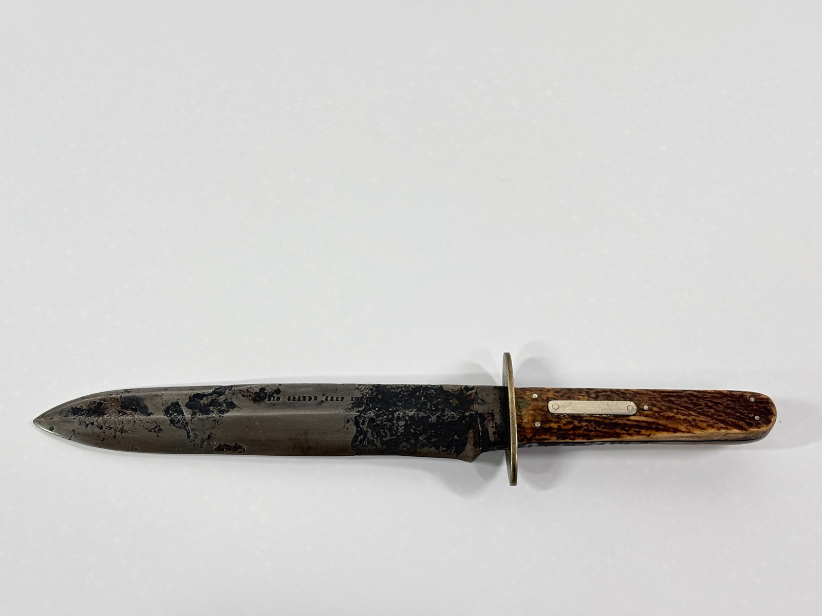SHEFFIELD RIO GRANDE CAMP HUNTING KNIFE W/ STAG HANDLE: REMAINS IN FAIR TO GOOD CONDITION, SHOWING USAGE WEAR THROUGHOUT.