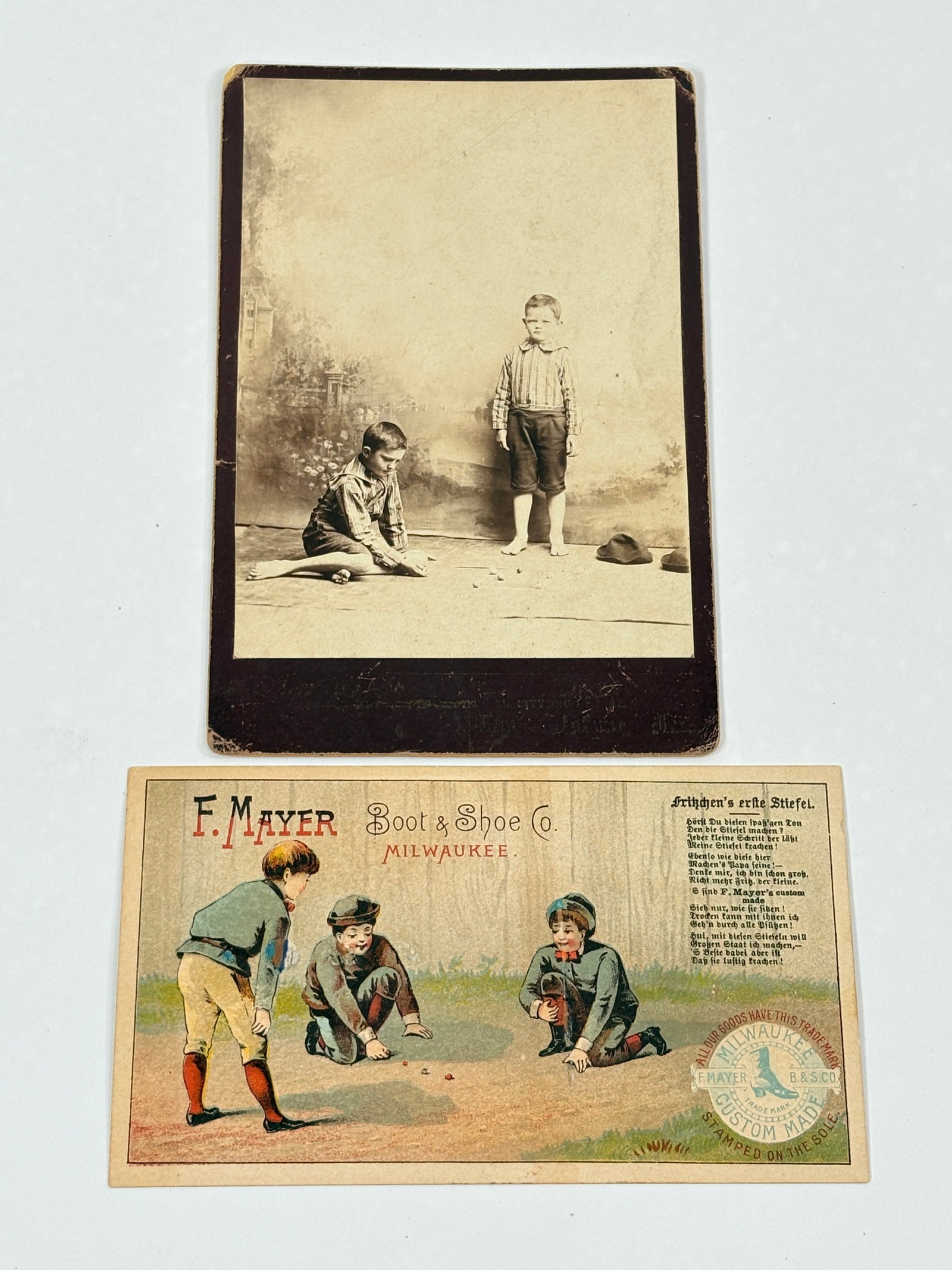 ANTIQUE CABINET CARD CHILDREN PLAYING MARBLES & TRADE CARD: BOTH REMAIN IN GOOD CONDITION. PHOTOGRAPH SHOWING SOME WEAR TO EDGES