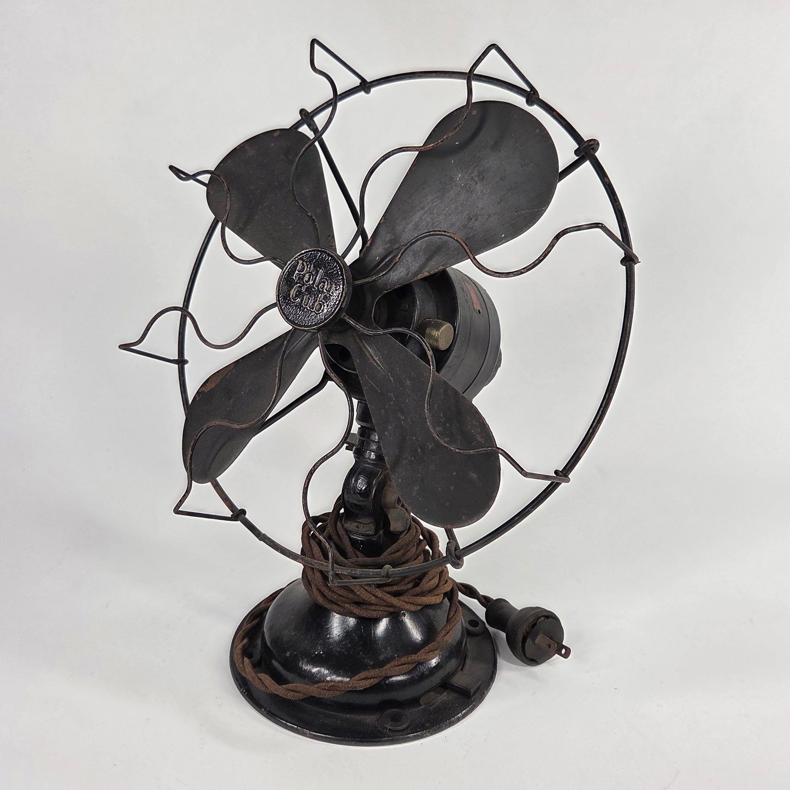 ANTIQUE POLAR CUB OSCILLATING 4 BLADE OPEN CAGE DESK FAN (1 of 6)
