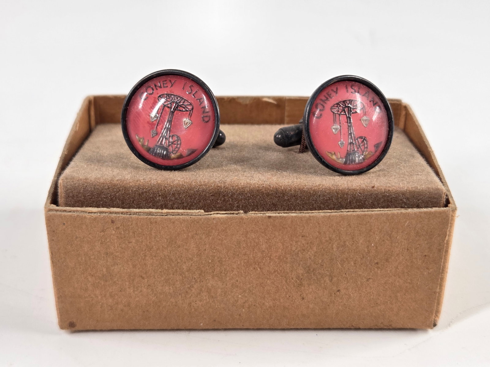 VINTAGE CONEY ISLAND PARACHUTE JUMP SOUVENIR CUFFLINKS: CUFFLINKS REMAIN IN VERY GOOD CLEAN CONDITION - IN BOX