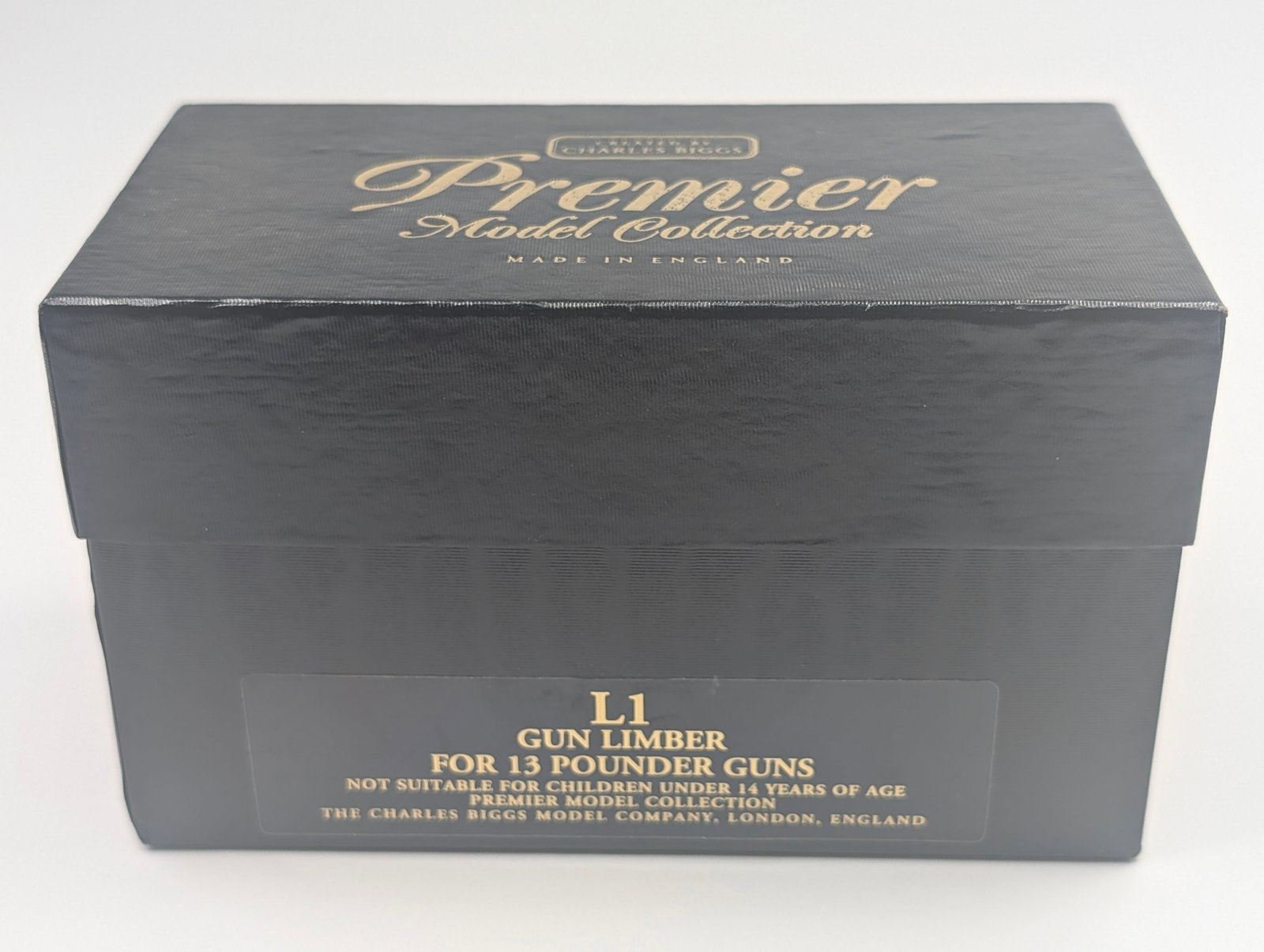 PREMIER MODELS L1 GUN LIMBER FOR 13 POUNDER GUNS: REMAINS IN VERY GOOD CONDITION, HOWEVER ONE LOOSE PIECE.