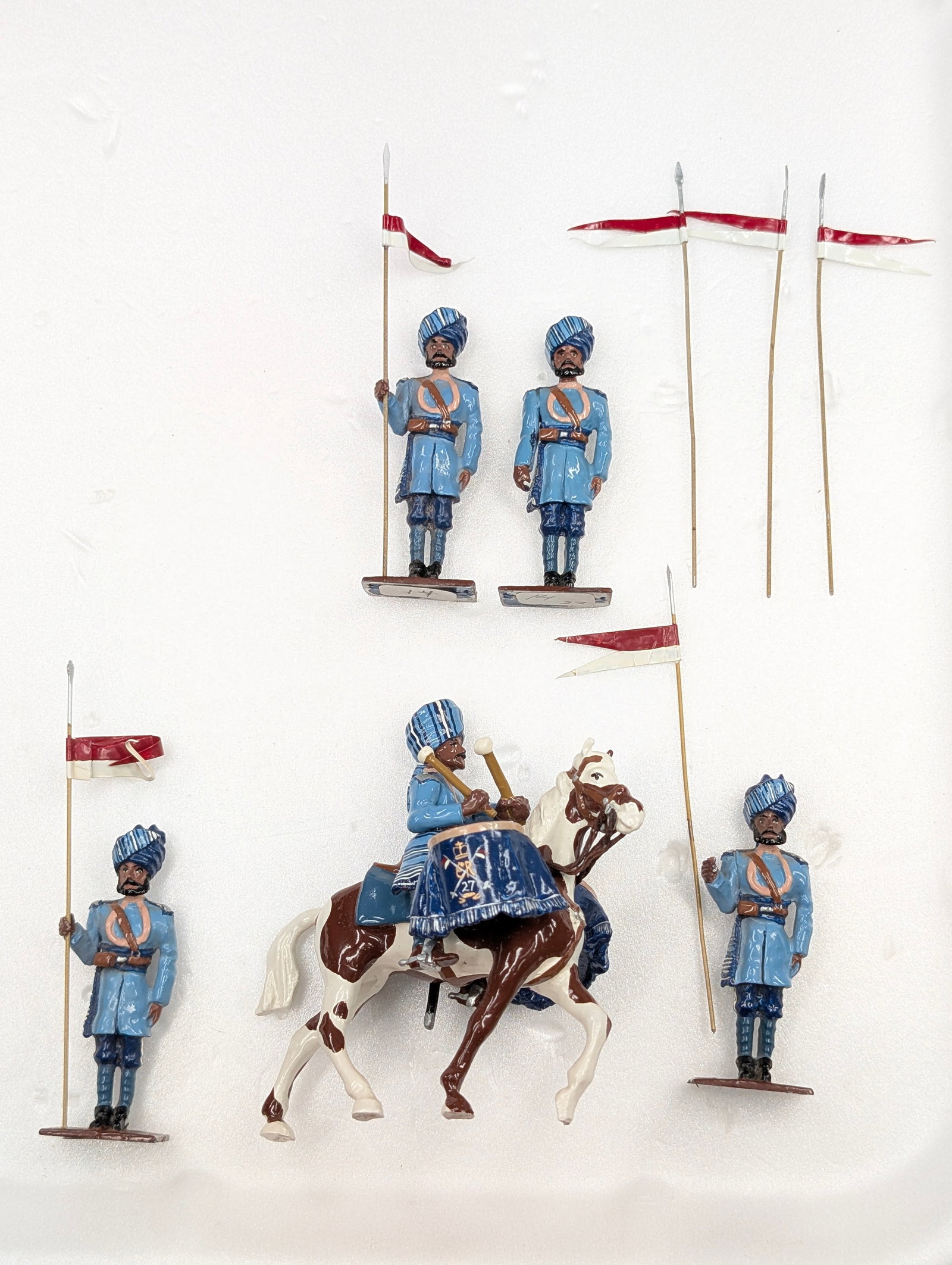 SET OF HAND PAINTED LEAD SOLDIERS: ALL REMAIN IN GOOD CONDITION, SHOWING SOME TYPICAL PAINT WEAR.