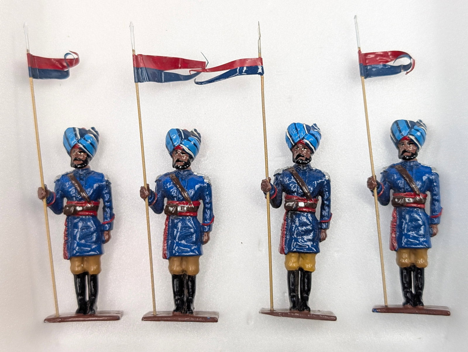 SET OF HAND PAINTED LEAD SOLDIERS: ALL REMAIN IN GOOD CONDITION, SHOWING SOME TYPICAL PAINT WEAR.