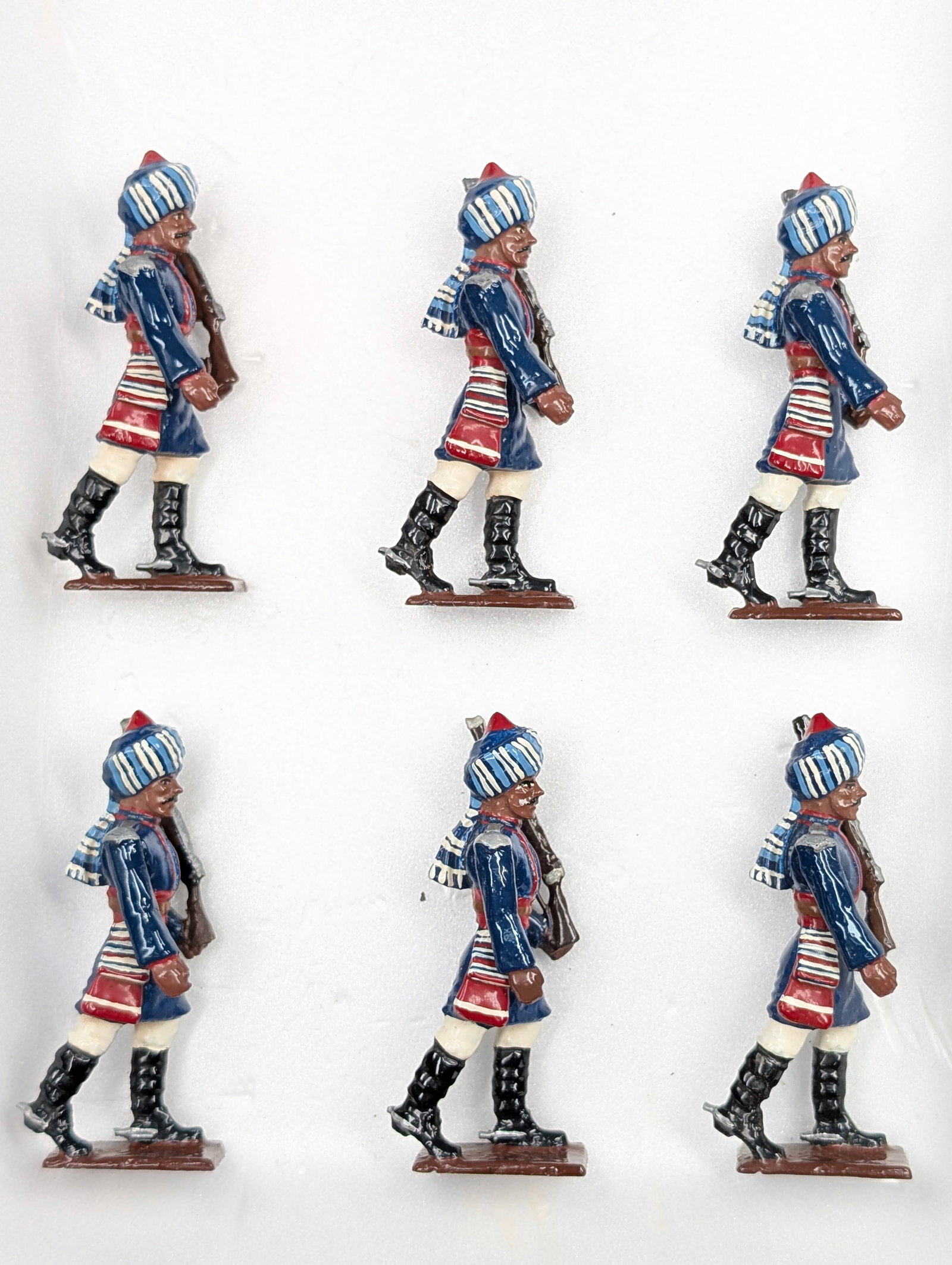 SET OF HAND PAINTED LEAD SOLDIERS: ALL REMAIN IN GOOD CONDITION, SHOWING SOME TYPICAL PAINT WEAR.