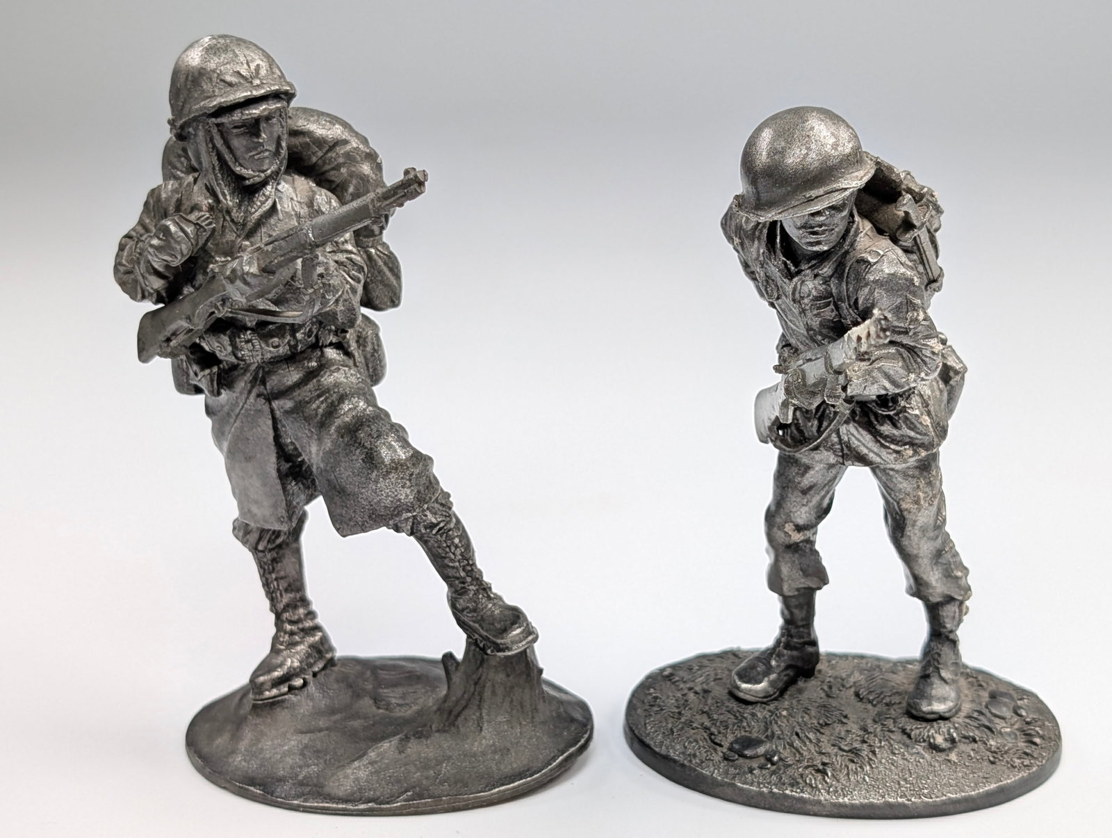 PAIR OF KIRK PEWTER US MILITARY SOLDIERS: BOTH REMAIN IN GOOD CONDITION, SHOWING SOME LIGHT TYPICAL WEAR.