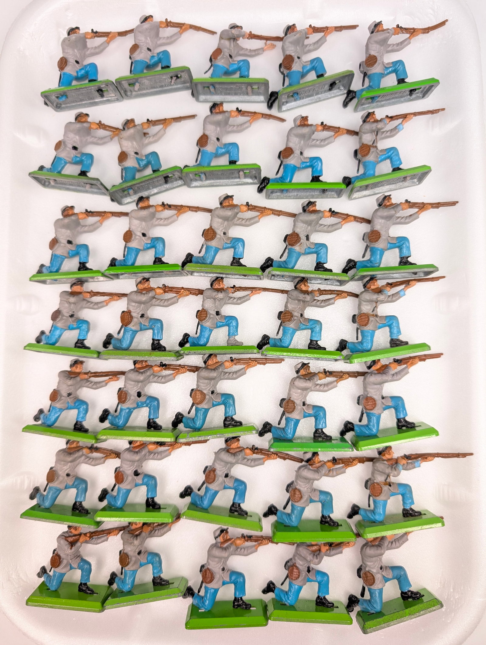 VARIOUS BRITAIN DEETAIL CIVIL WAR SOLDIERS: ALL REMAIN IN VERY GOOD CONDITION, SHOWING SOME TYPICAL WEAR.