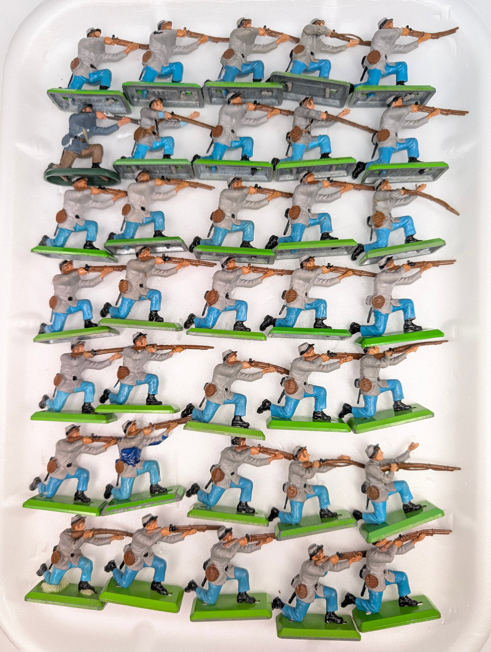 VARIOUS BRITAIN DEETAIL CIVIL WAR SOLDIERS: ALL REMAIN IN VERY GOOD CONDITION, SHOWING SOME TYPICAL WEAR.