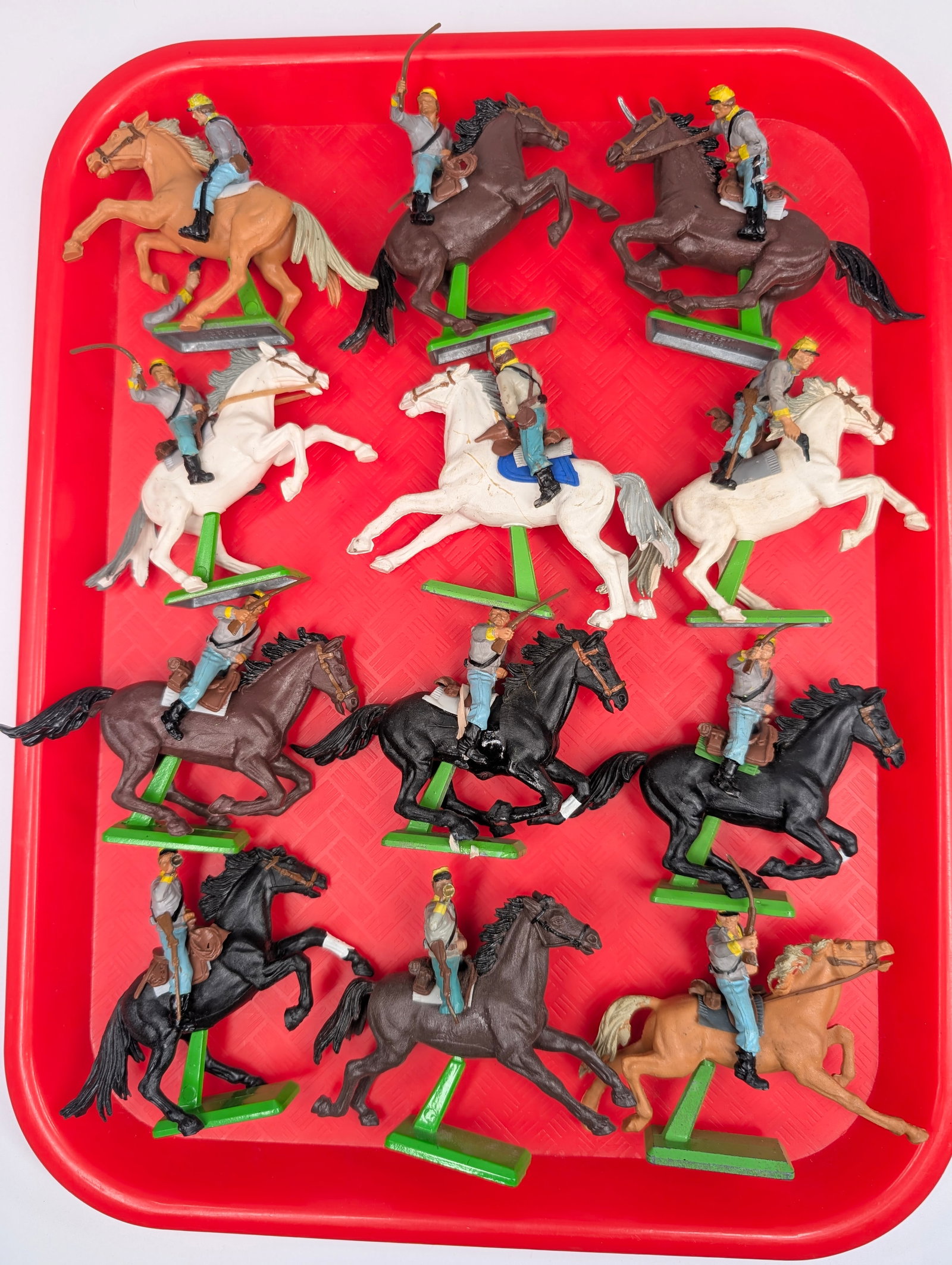 VARIOUS BRITAIN DEETAIL MOUNTED CIVIL WAR SOLDIERS: ALL REMAIN IN VERY GOOD CONDITION, SHOWING SOME TYPICAL WEAR.