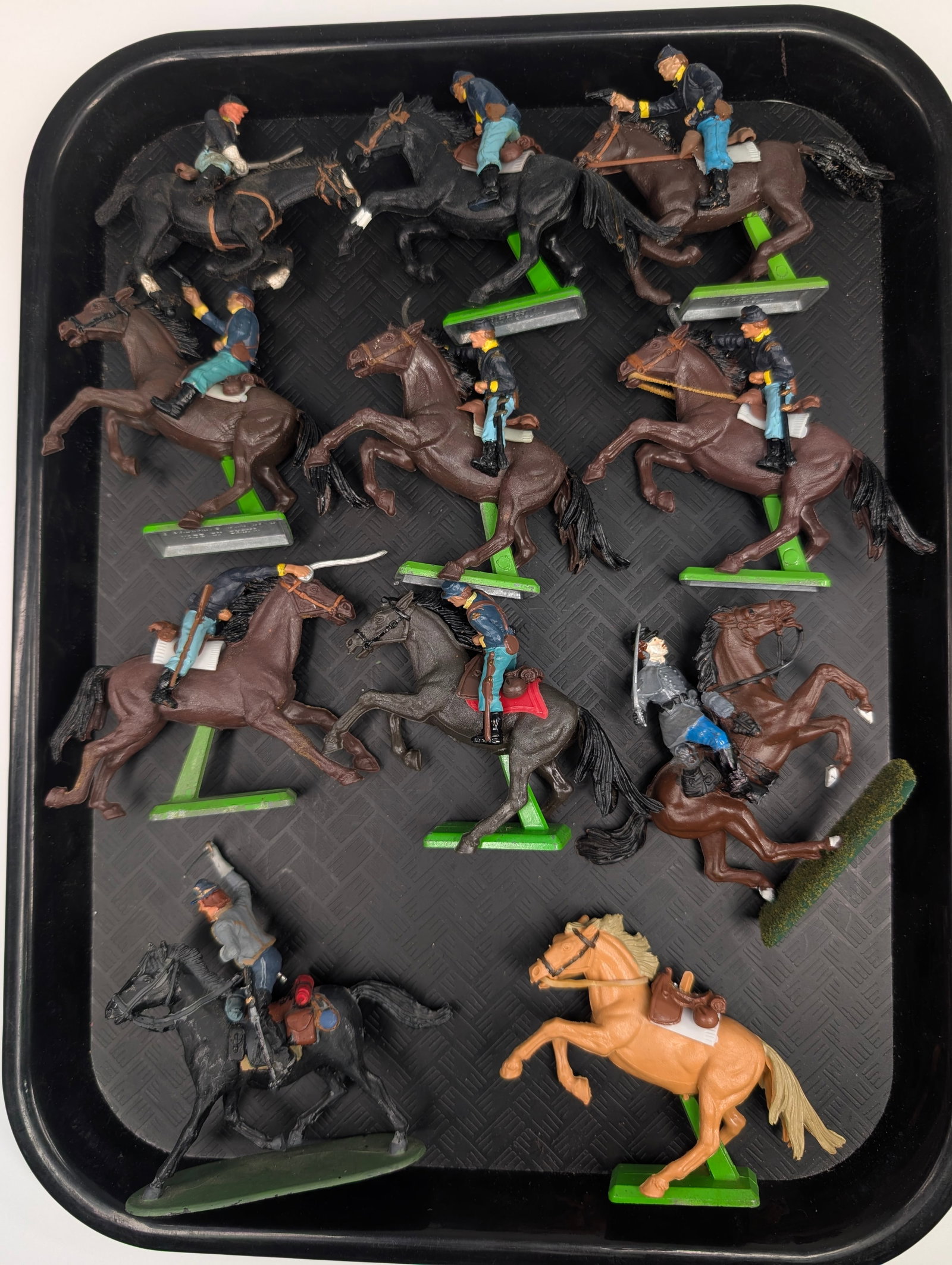 VARIOUS BRITAIN DEETAIL MOUNTED CIVIL WAR SOLDIERS: ALL REMAIN IN VERY GOOD CONDITION, SHOWING SOME TYPICAL WEAR.