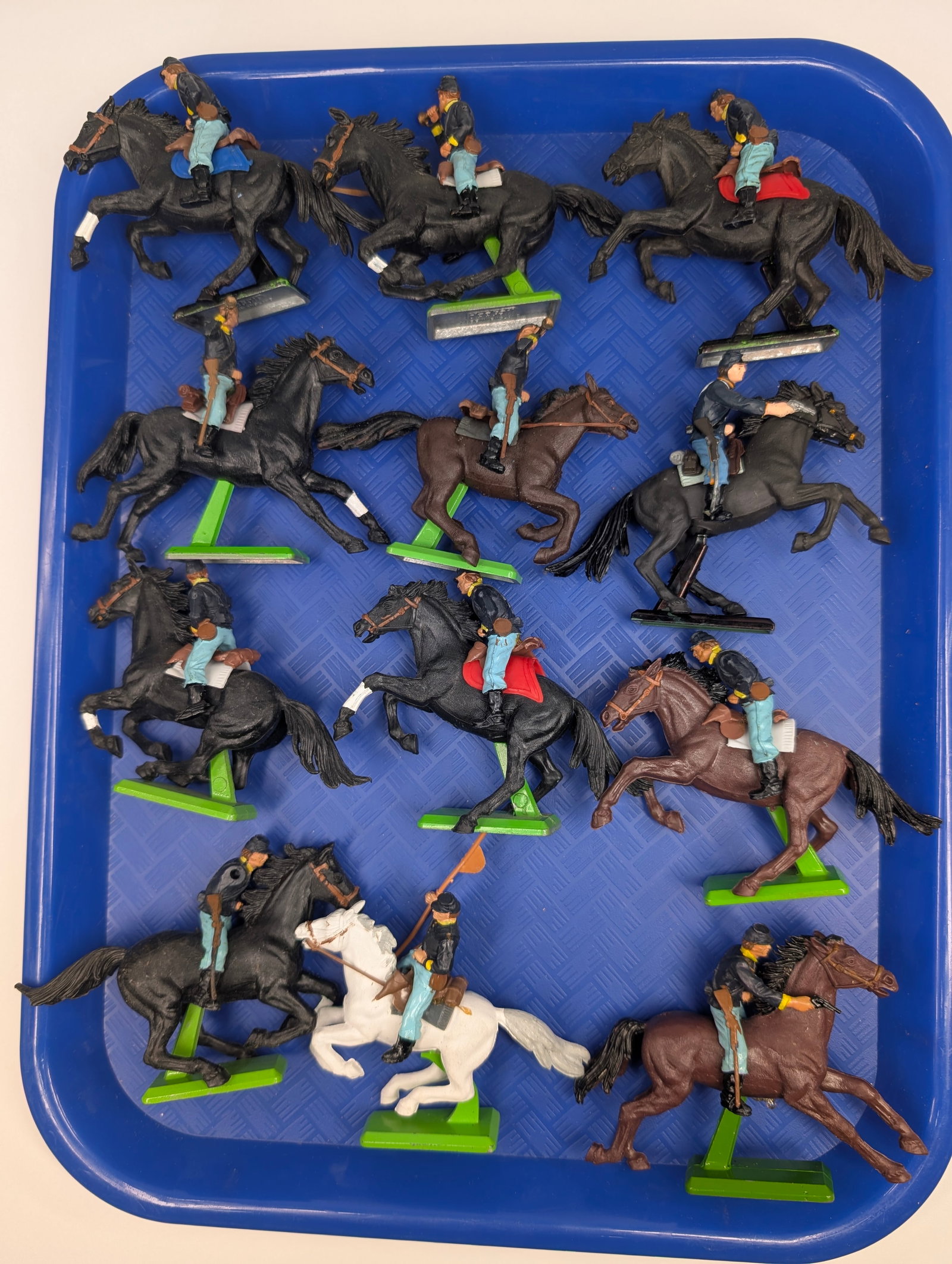 VARIOUS BRITAIN DEETAIL MOUNTED CIVIL WAR SOLDIERS: ALL REMAIN IN VERY GOOD CONDITION, SHOWING SOME TYPICAL WEAR.