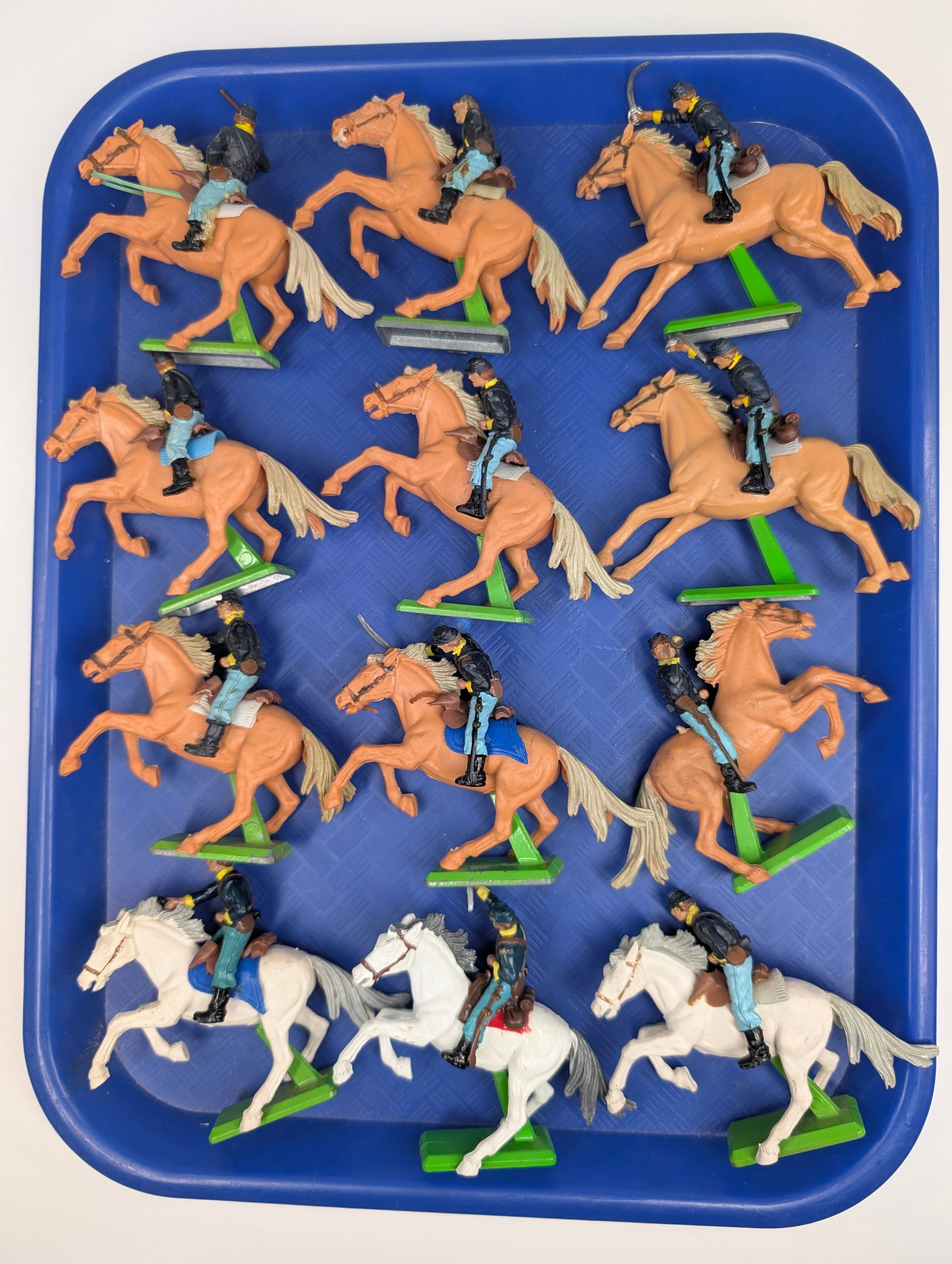 VARIOUS BRITAIN DEETAIL MOUNTED CIVIL WAR SOLDIERS: ALL REMAIN IN VERY GOOD CONDITION, SHOWING SOME TYPICAL WEAR.