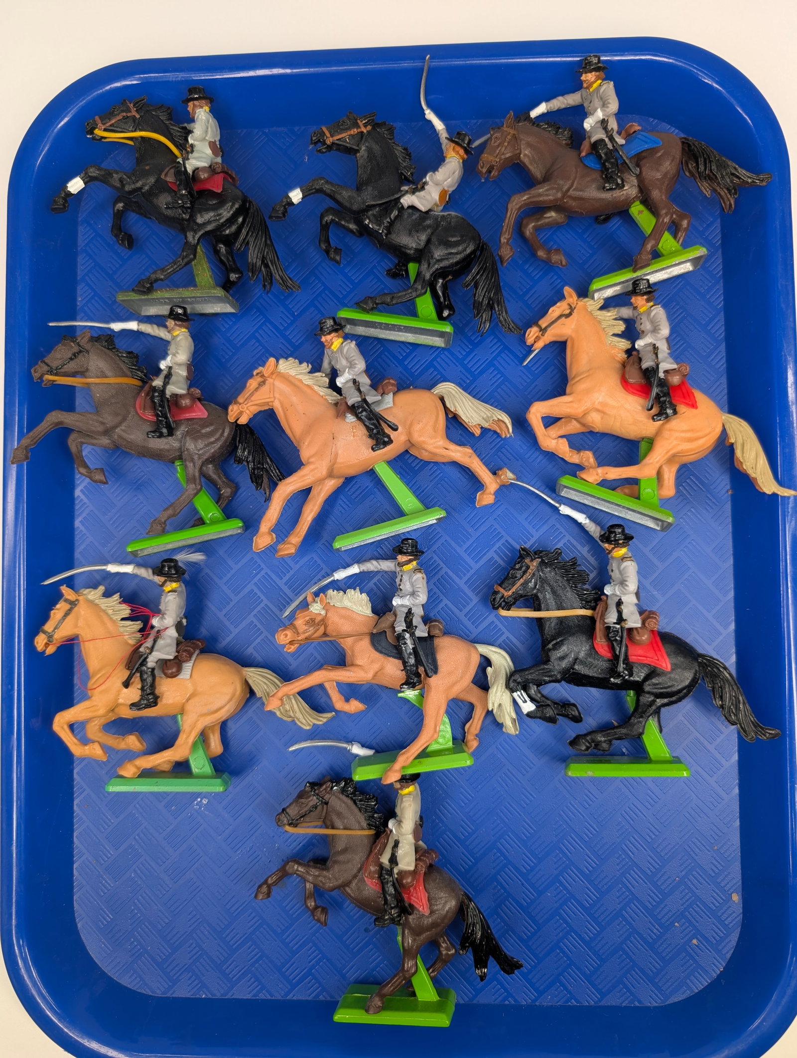 VARIOUS BRITAIN DEETAIL MOUNTED CIVIL WAR SOLDIERS: ALL REMAIN IN VERY GOOD CONDITION, SHOWING SOME TYPICAL WEAR.