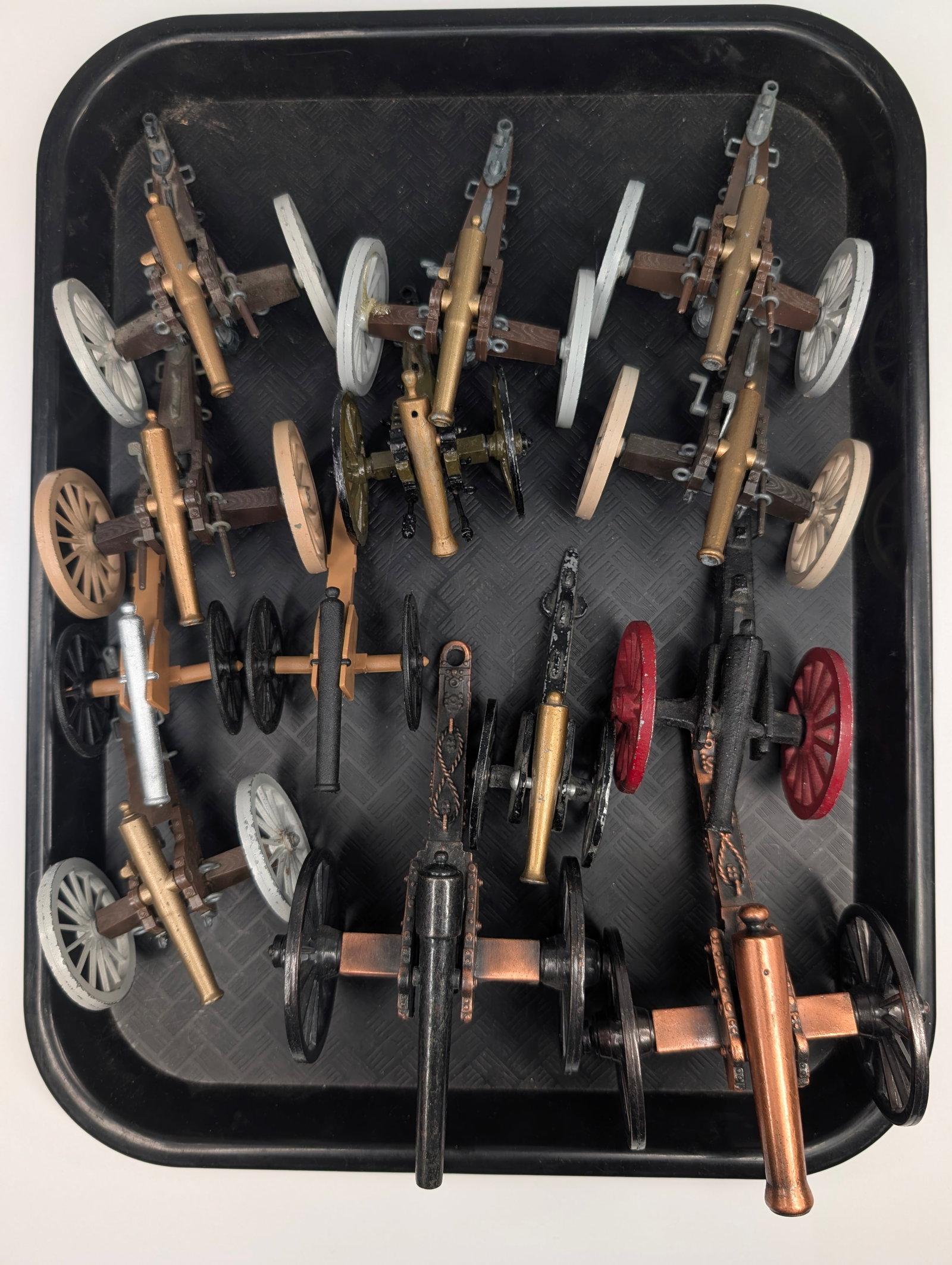ASSORTMENT OF VARIOUS DIECAST CANNONS (1 of 3)
