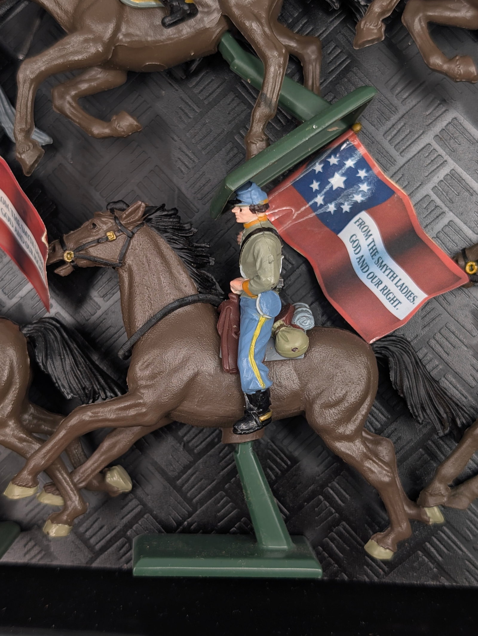 VARIOUS MOUNTED SOLDIERS - 4