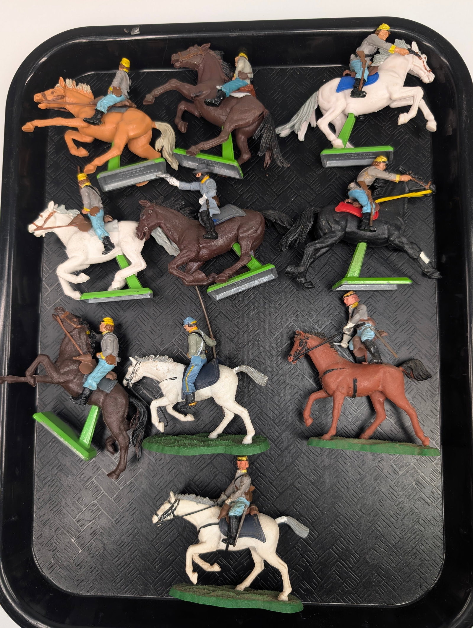 VARIOUS BRITAIN DEETAIL MOUNTED CIVIL WAR SOLDIERS: ALL REMAIN IN VERY GOOD CONDITION, SHOWING SOME TYPICAL WEAR.