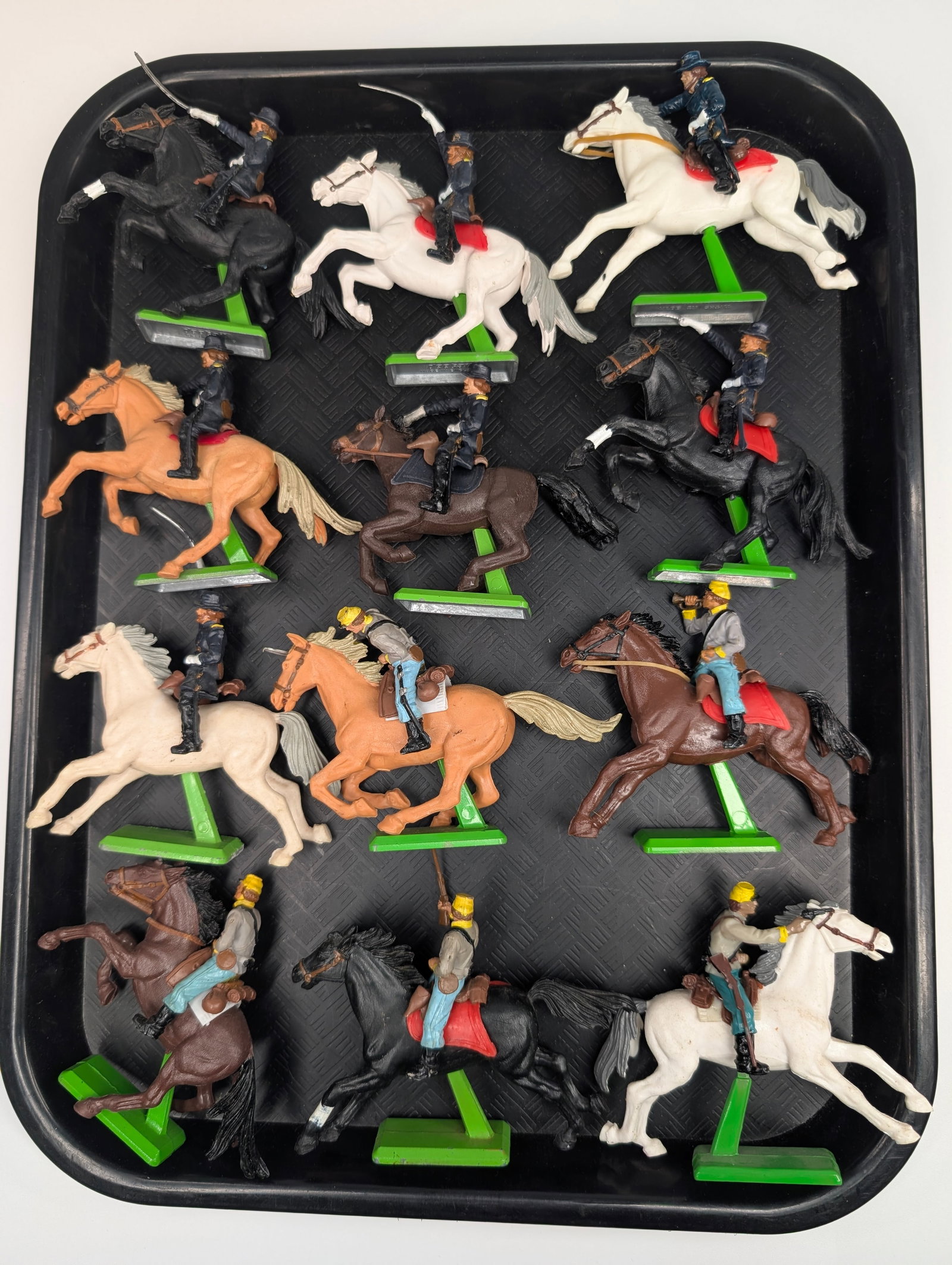 VARIOUS BRITAIN DEETAIL MOUNTED CIVIL WAR SOLDIERS: ALL REMAIN IN VERY GOOD CONDITION, SHOWING SOME TYPICAL WEAR.