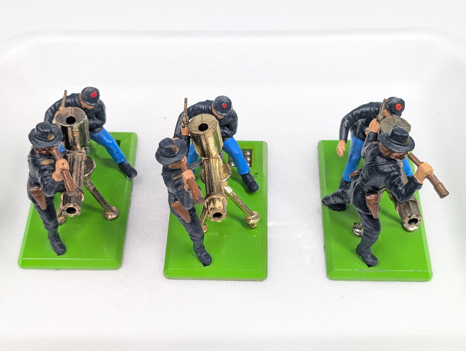 3) BRITAIN DEETAIL CIVIL WAR SOLDIER GUN TEAMS: ALL REMAIN IN GOOD CONDITION, SHOWING SOME TYPICAL WEAR.