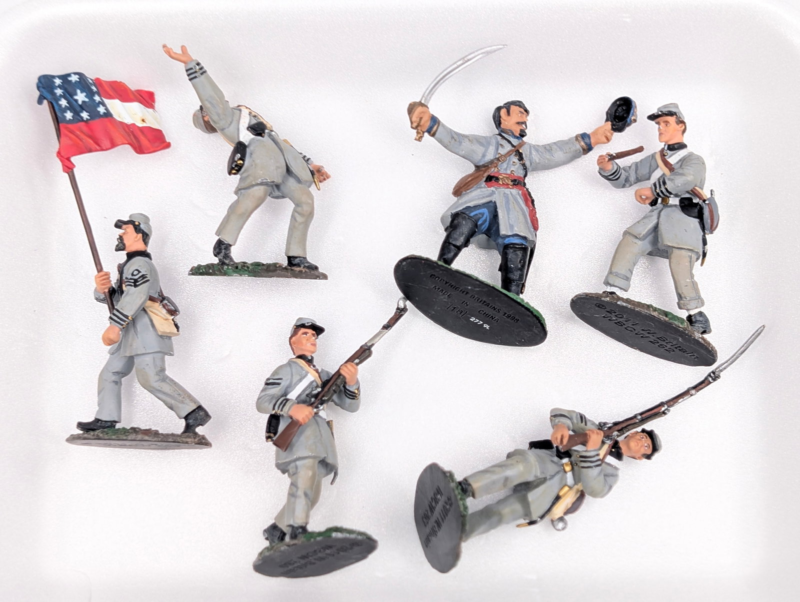 VARIOUS BRITAIN CIVIL WAR SOLDIERS: ALL REMAIN IN GOOD CONDITION, SHOWING SOME TYPICAL WEAR.