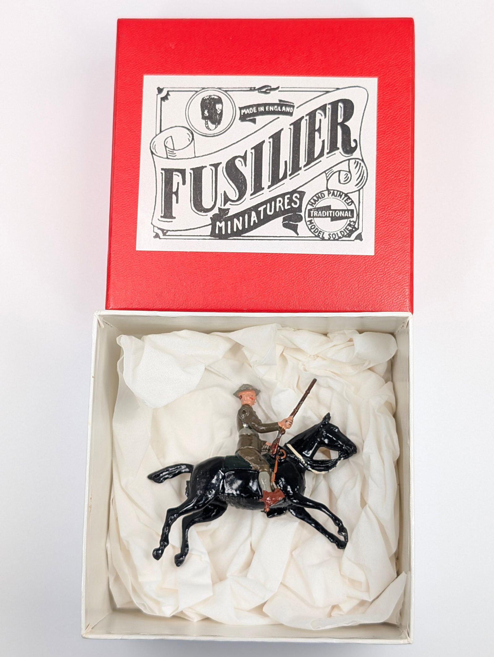 BRITAIN WWI CAVALRY MOUNTED SOLDIER: REMAINS IN GOOD CONDITION WITH FUSILIER BOX