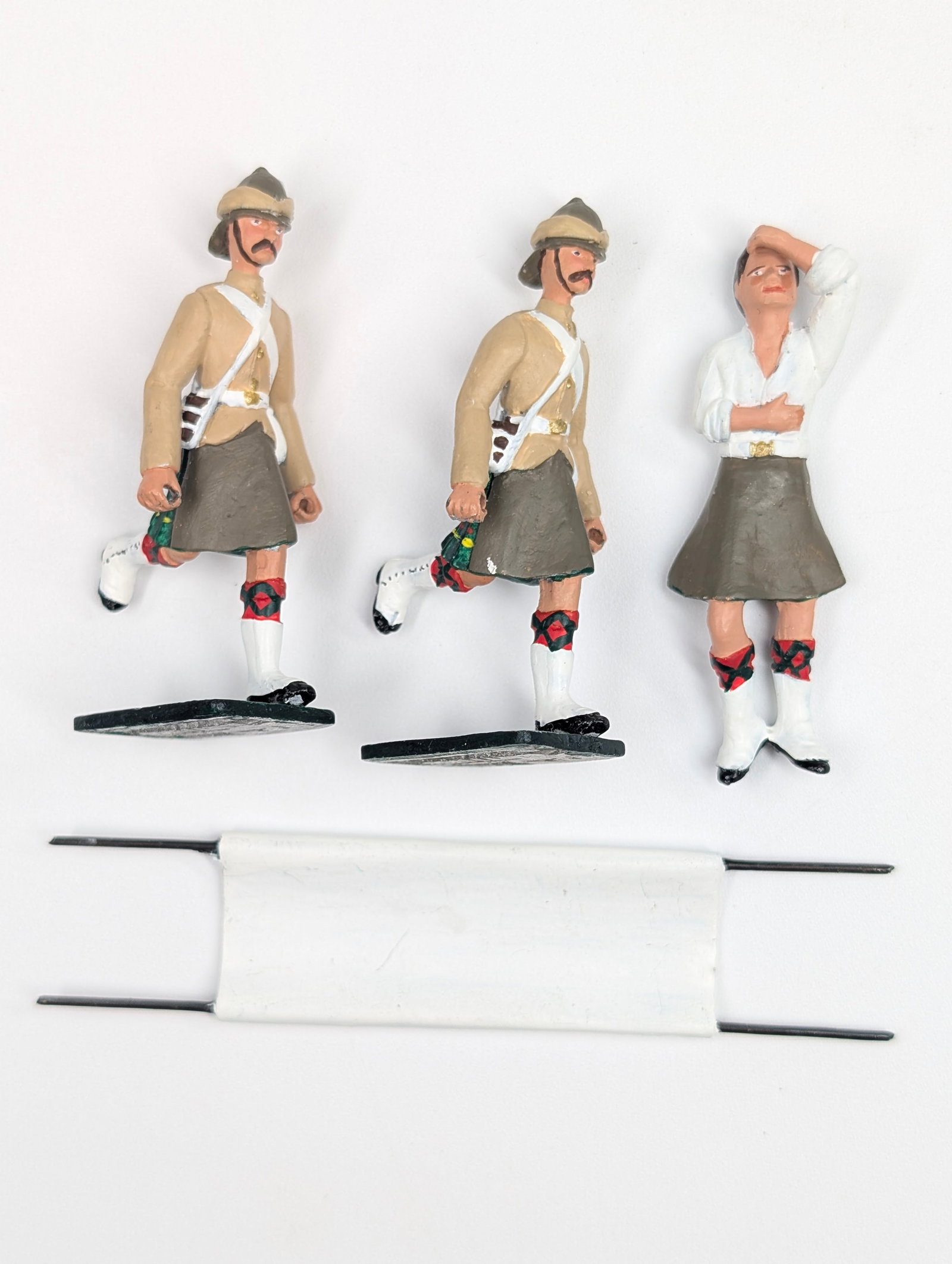 JOHN EDEN STUDIOS THE CAMERON HIGHLANDERS STRETCHER TEAM - 4