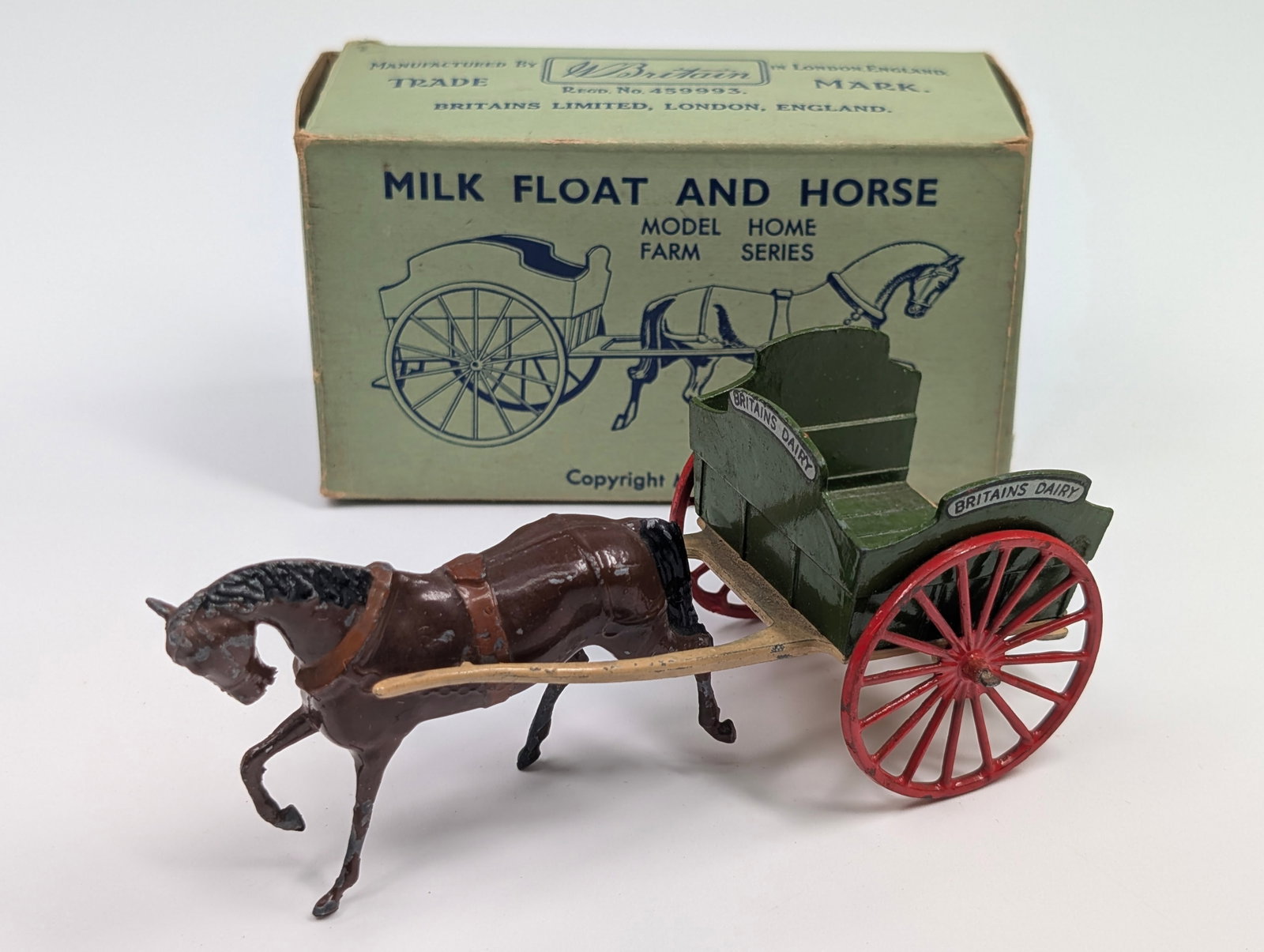 VINTAGE BRITAIN NO. 45F MILK FLOAT & HORSE: REMAINS IN VERY GOOD CONDITION, SHOWING LIGHT WEAR. BOX SHOWING SOME WEAR.